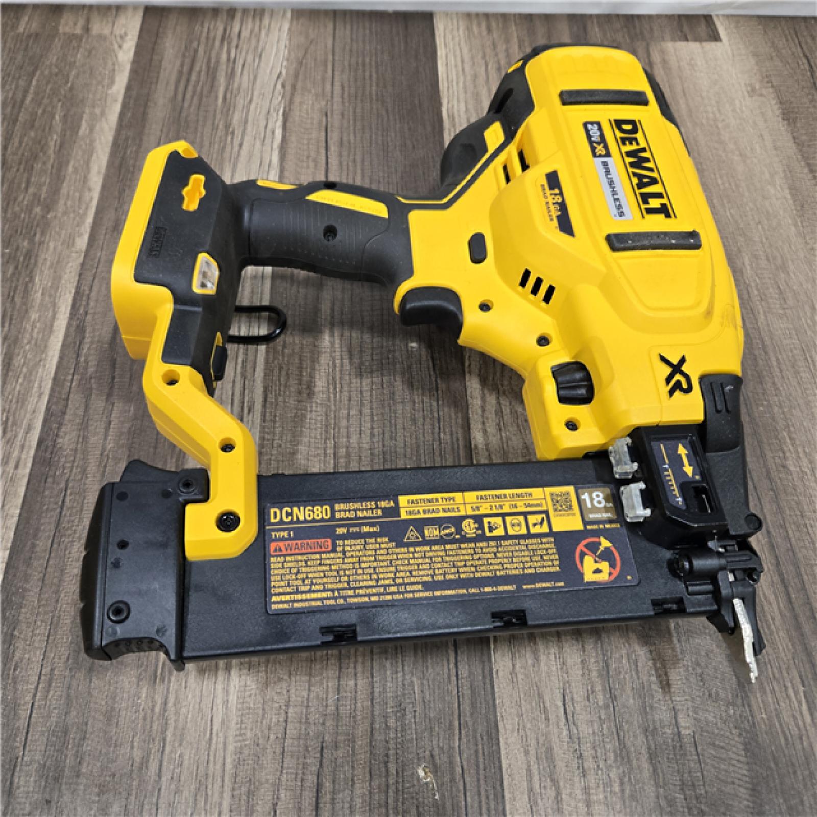 AS-IS  DeWalt 20V MAX XR Lithium-Ion Electric Cordless 18-Gauge Brad Nailer (Tool Only)