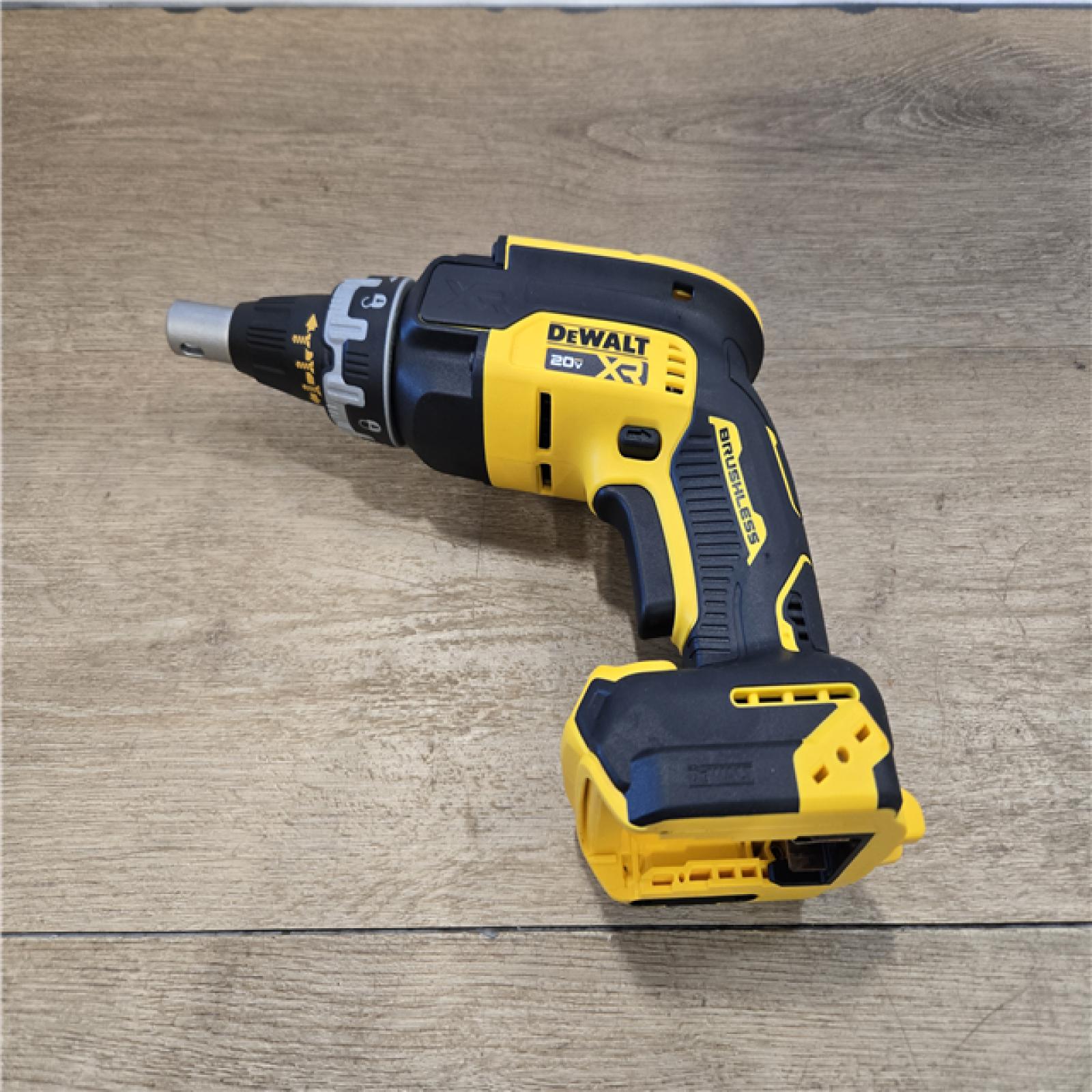 AS-IS DEWALT 20V MAX Cordless Screw Gun Kit