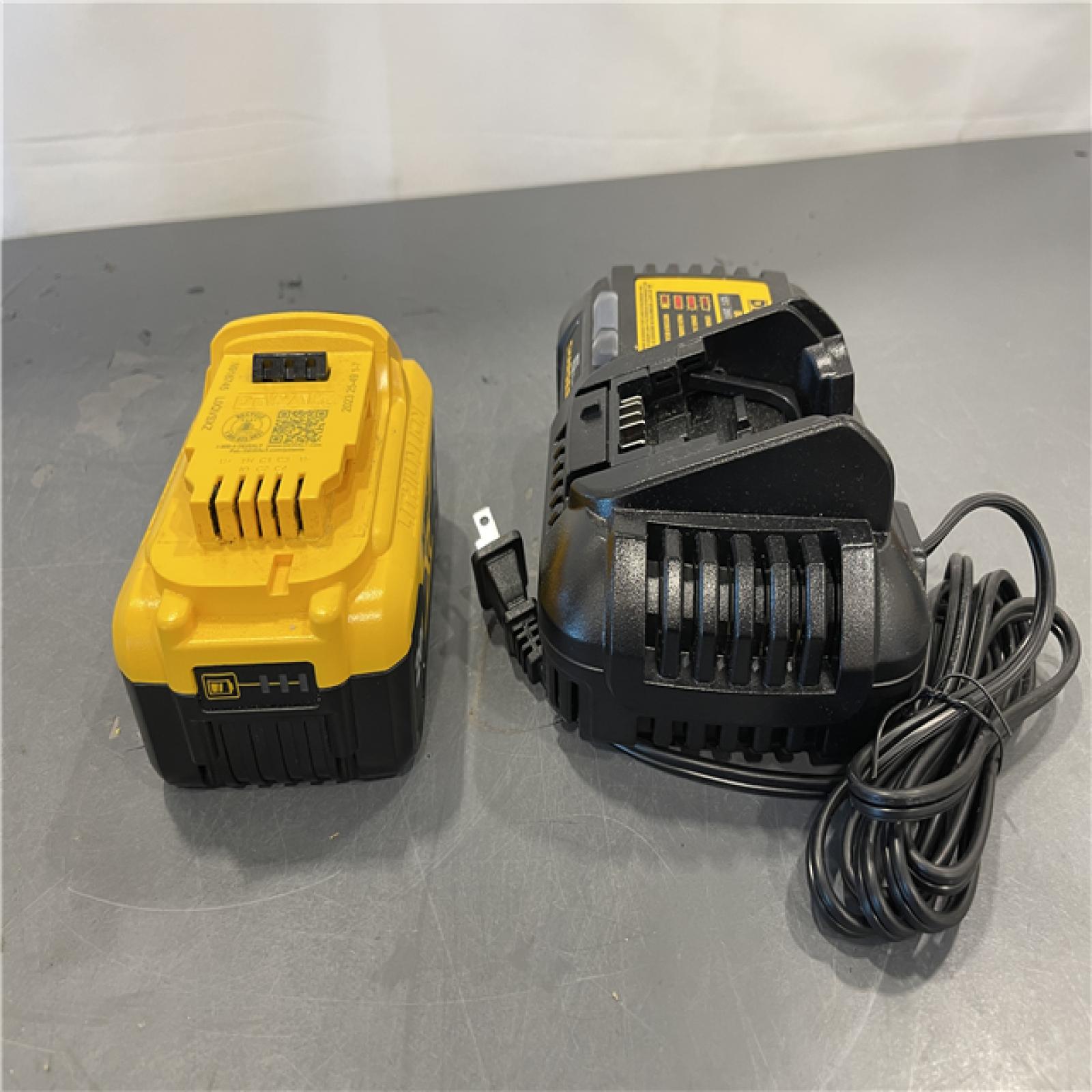 AS-IS - Dewalt 20V Lithium-Ion 6.0Ah Battery Pack & Charger Kit