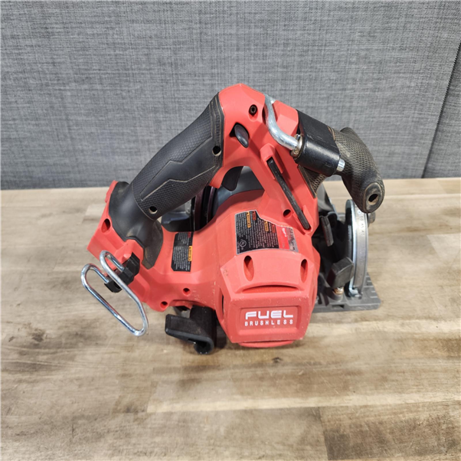 HOUSTON LOCATION - AS-IS M18 FUEL 18V Lithium-Ion Brushless Cordless 6-1/2 in. Circular Saw (Tool-Only)