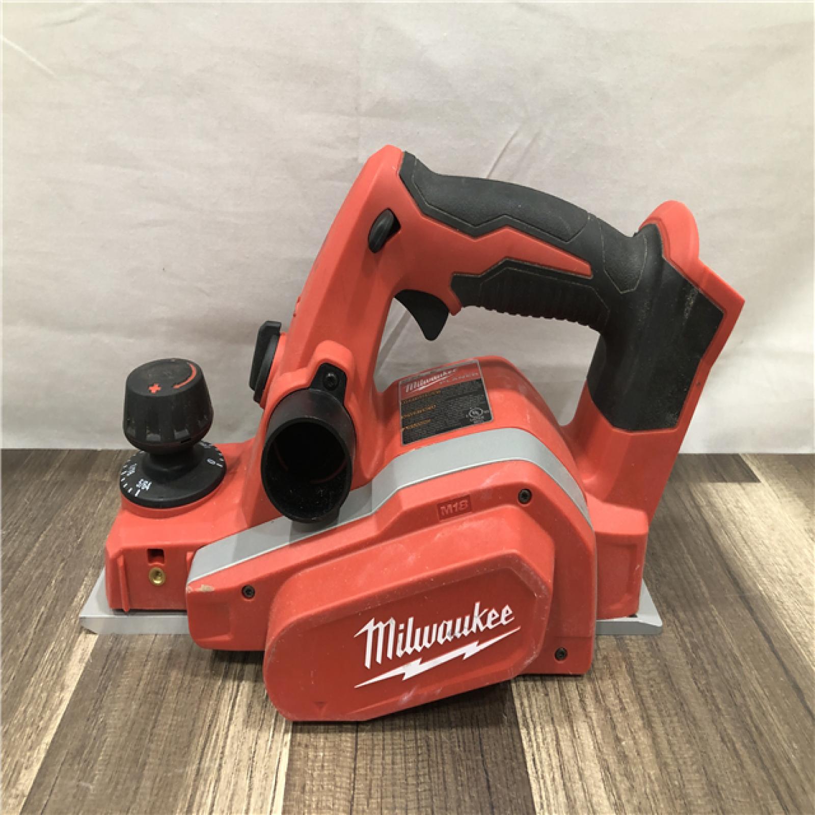 AS-IS Milwaukee 18V Lithium-Ion Cordless 3-1/4 in. Planer (Tool-Only)