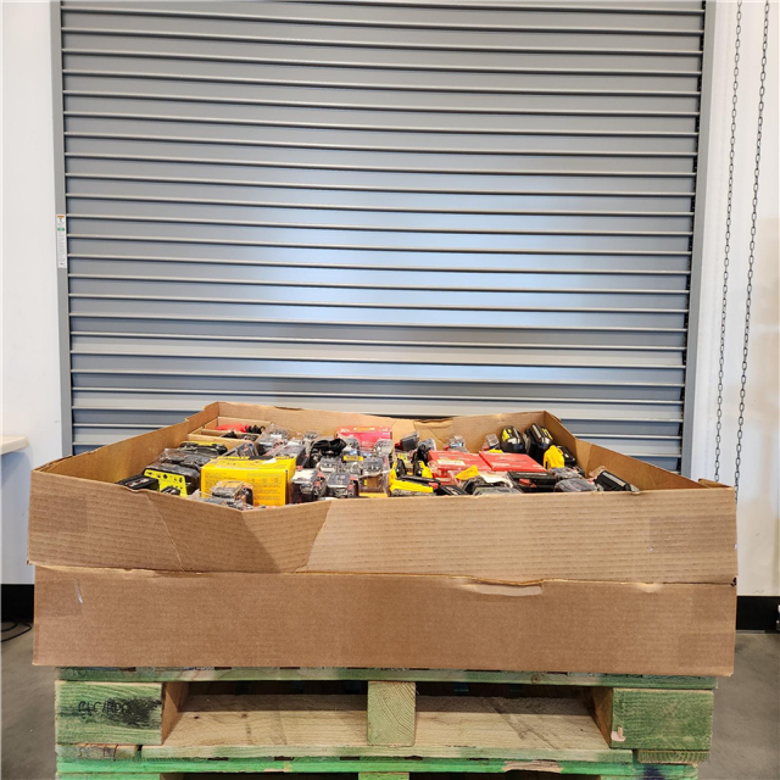 DALLAS LOCATION - AS-IS BATTERY PALLET