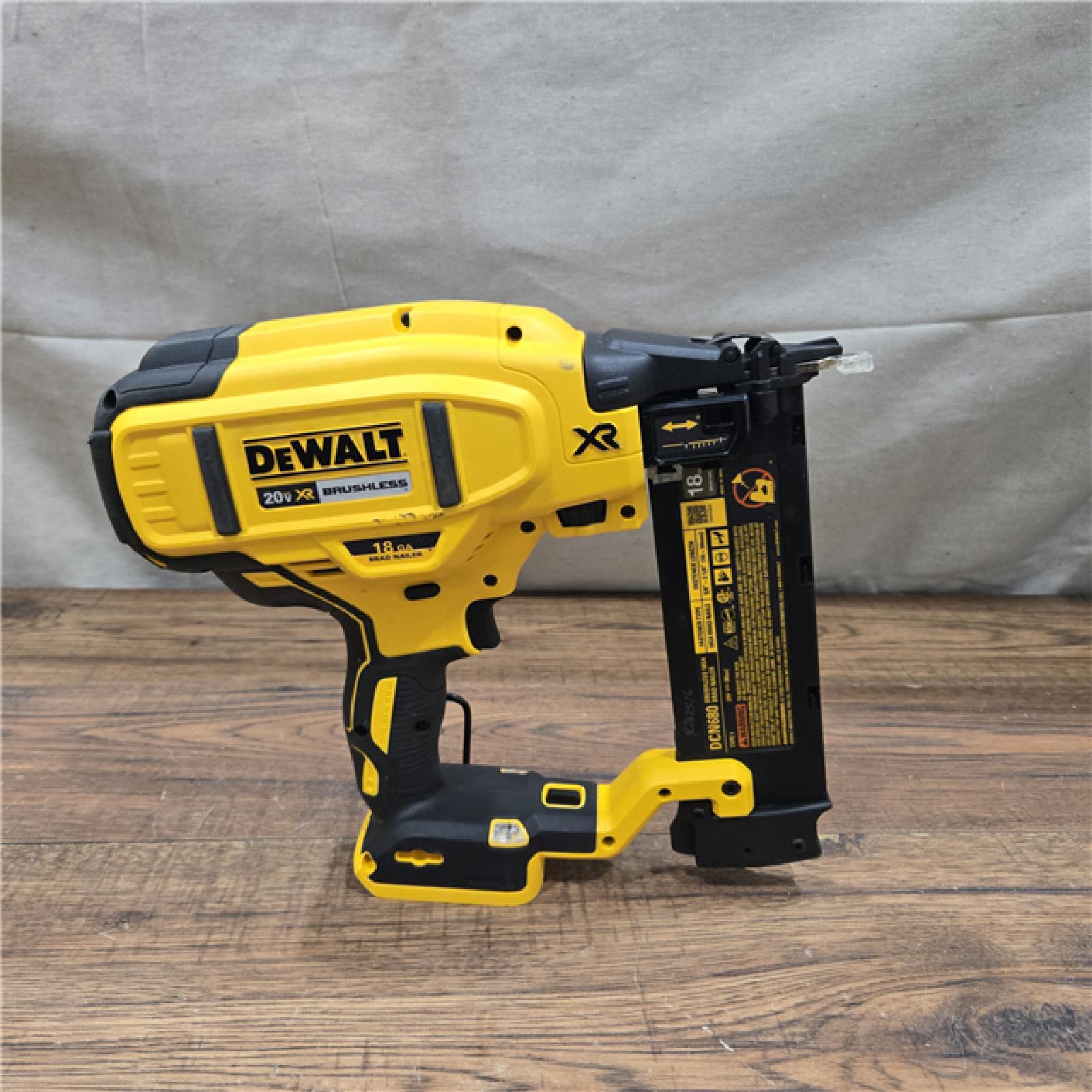 AS-IS DeWalt 20V MAX XR Lithium-Ion Electric Cordless 18-Gauge Brad Nailer (Tool Only)