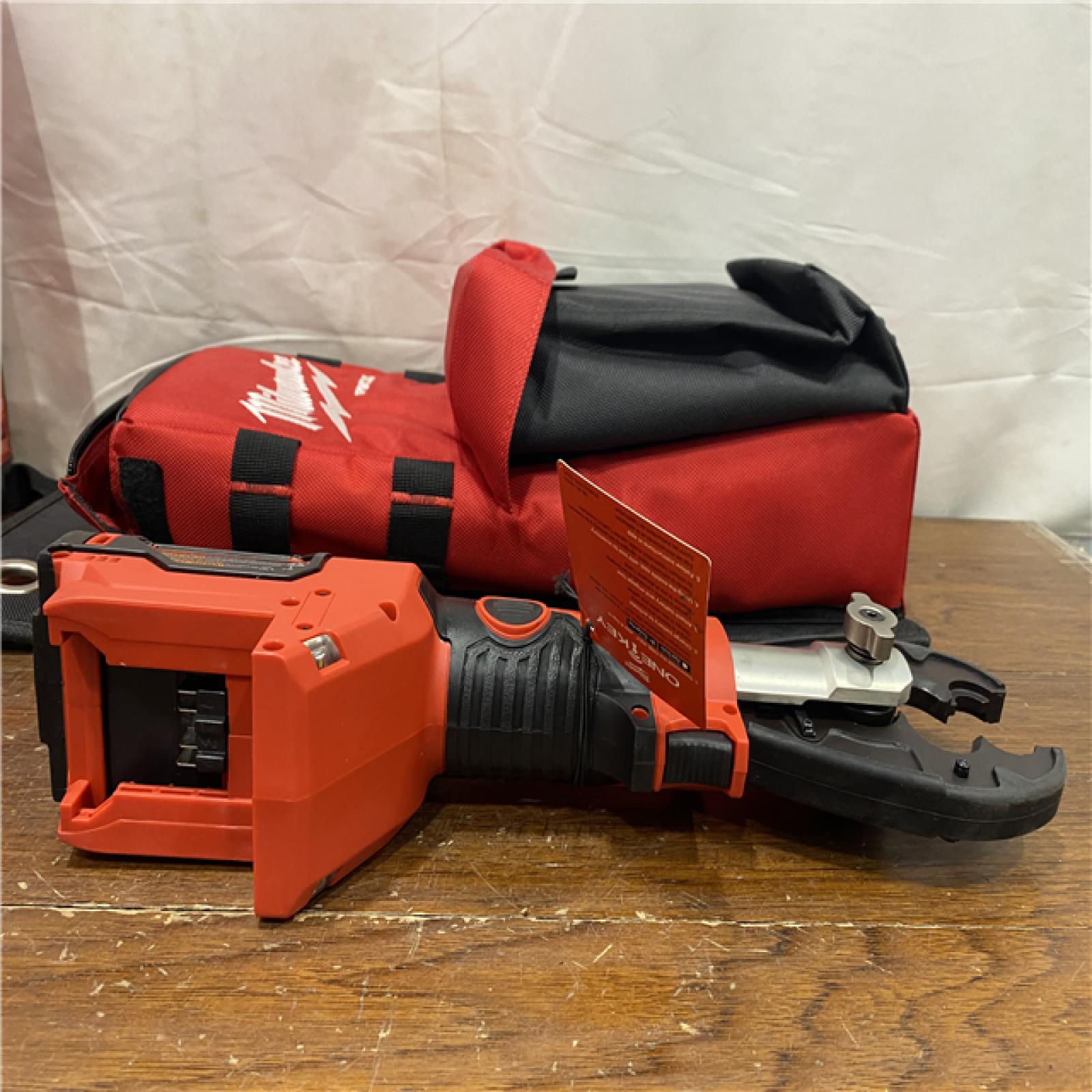 AS-IS M18 18V Lithium-Ion Cordless FORCE LOGIC 6-Ton Utility Crimping Kit with D3 Grooves and Fixed BG Die
