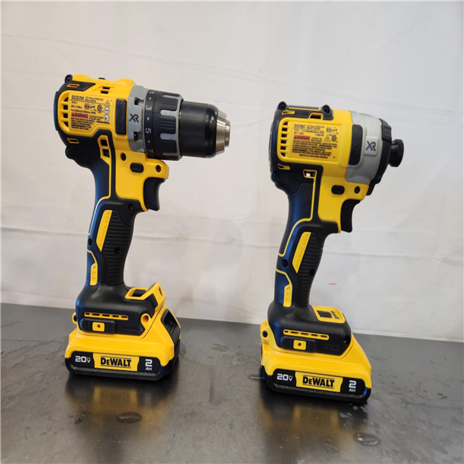 AS-IS- 20V MAX XR Cordless Brushless Drill/Impact 2 Tool Combo Kit with (2) 20V 2.0Ah Batteries and Charger