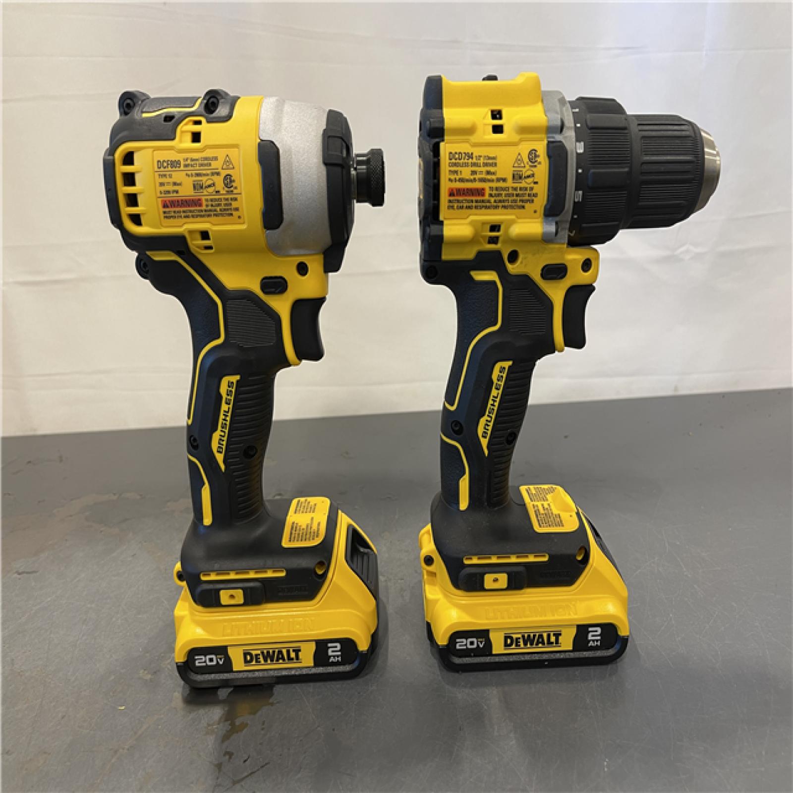 AS-IS - Dewalt ATOMIC 20-Volt MAX Lithium-Ion Cordless Combo Kit