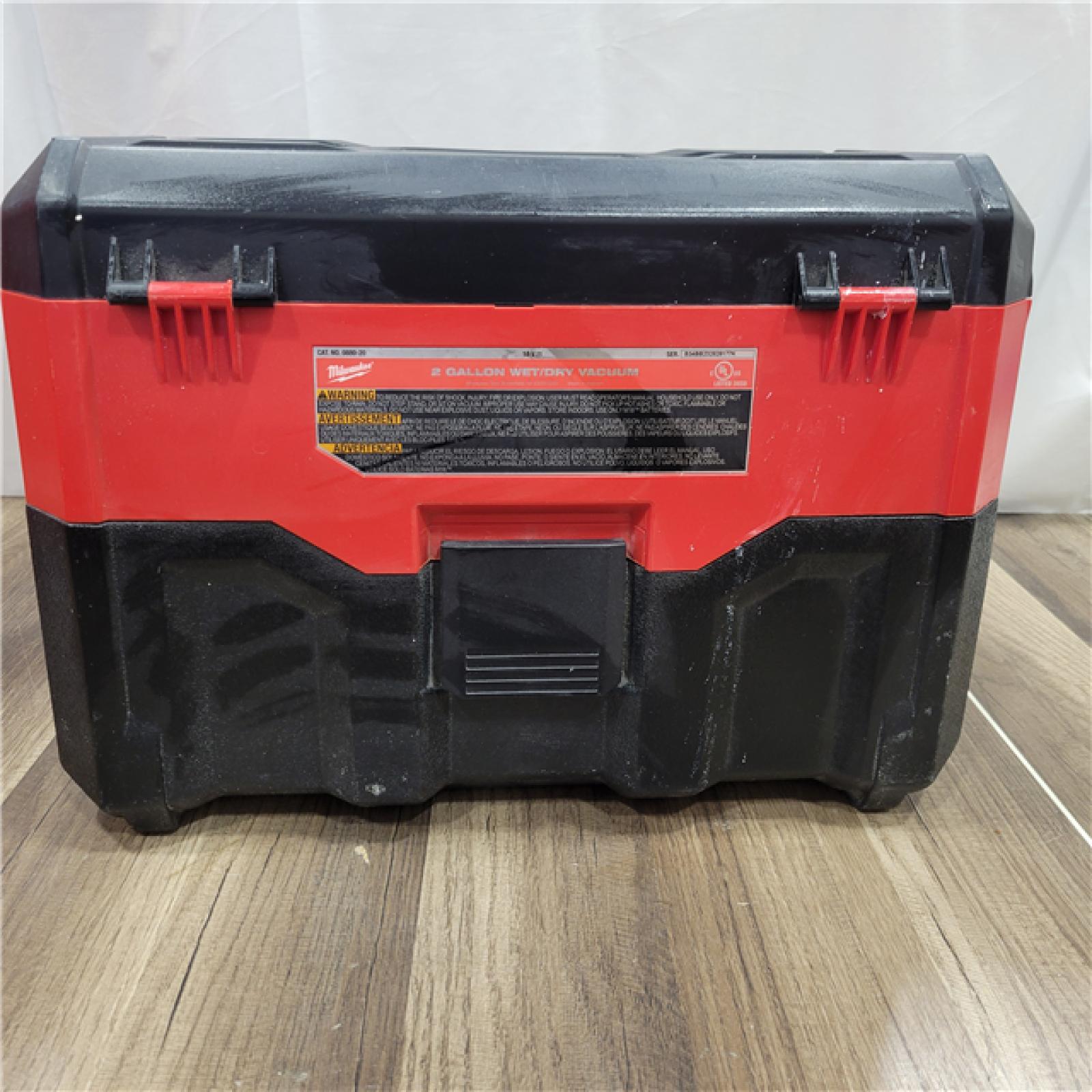 AS-IS  Milwaukee M18 Vacuum 2Gal 6  Hose Access Bare Tool