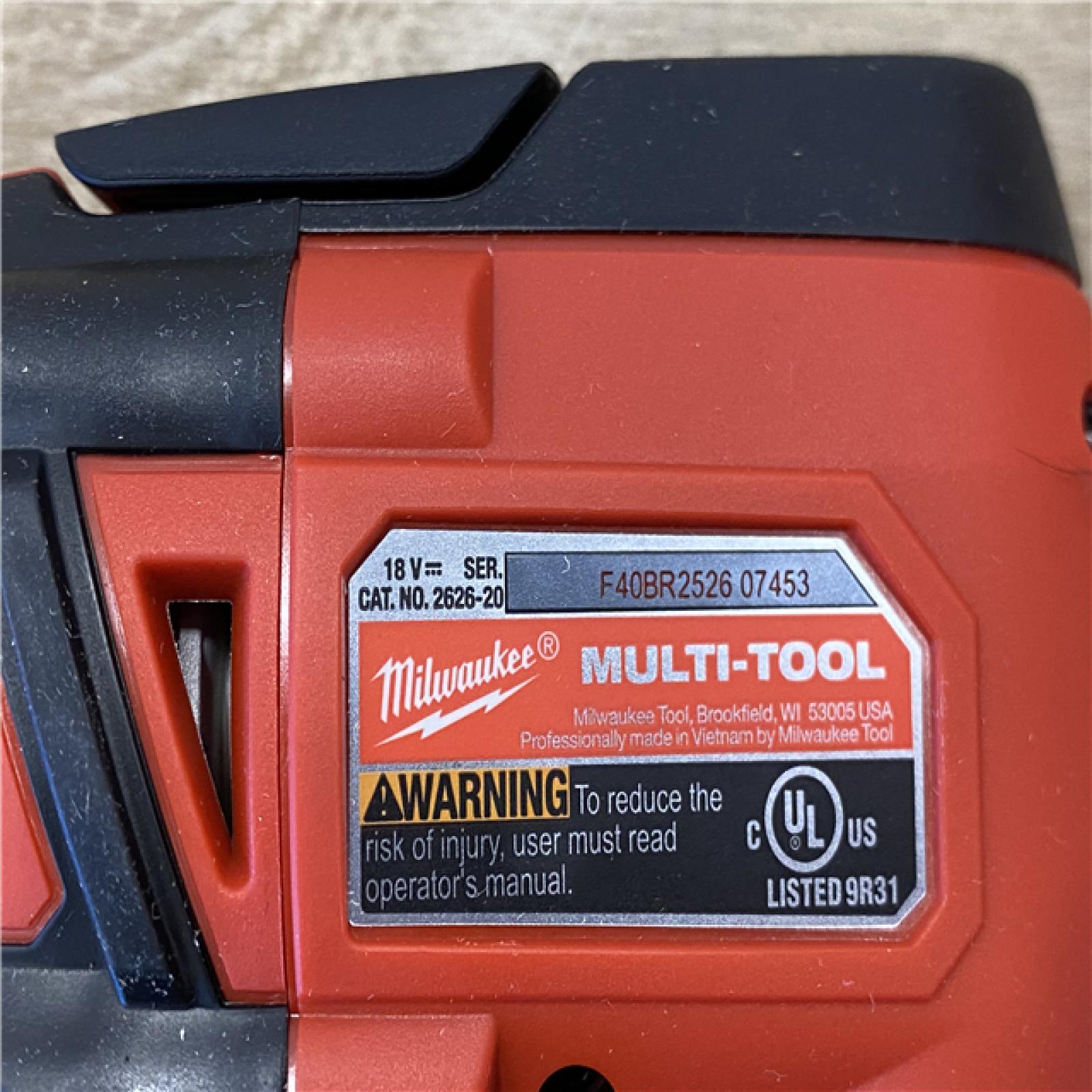 AS-IS Milwaukee 18V Lithium-Ion Cordless Oscillating Multi-Tool (Tool-Only)