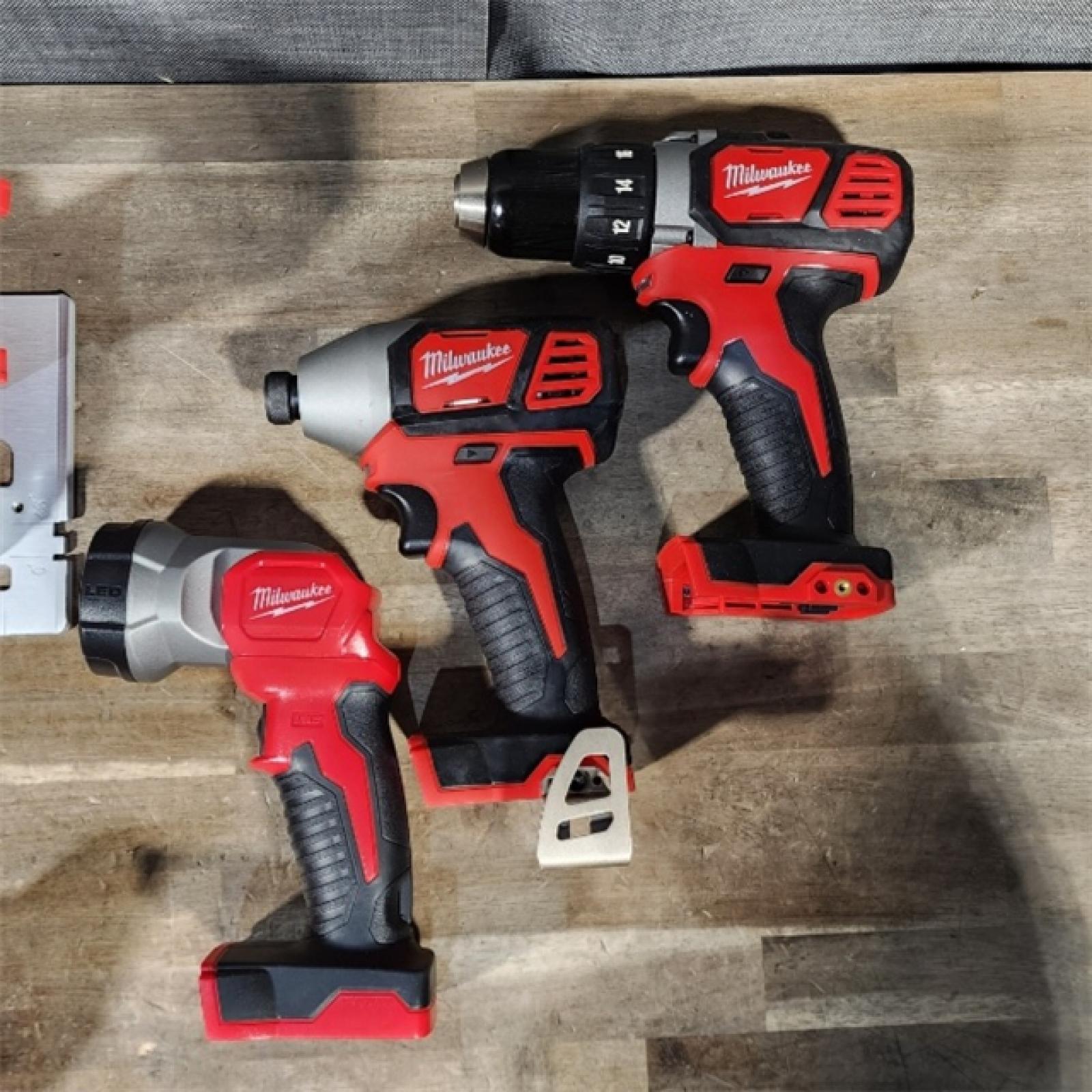HOUSTON LOCATION - AS-IS MILWAUKEE 5 TOOL COMBO KIT W/ (2) BATTERY & CHARGER