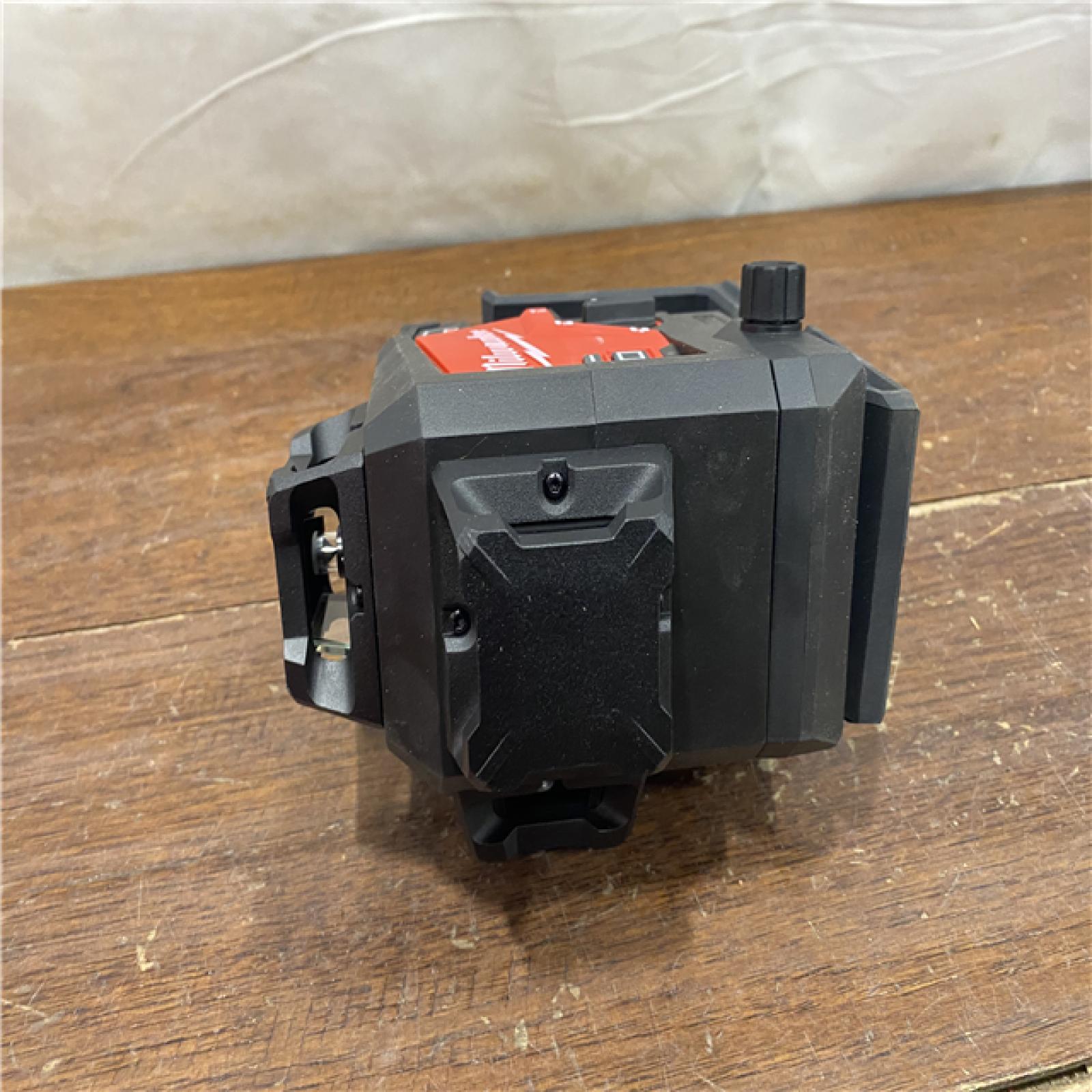 AS-IS Milwaukee-3632-21 M12 Green Beam Laser 360Â° 3-Plane Kit