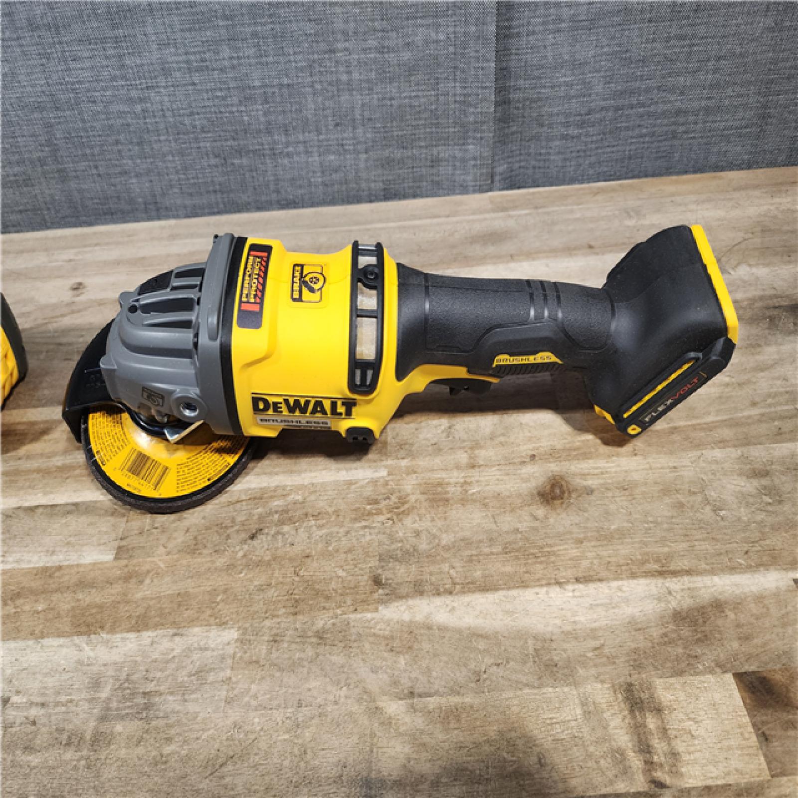 HOUSTON LOCATION - AS-IS DeWalt FLEXVOLT 60V Cordless 4-1/2 to 6 in. Grinder Kit (Battery & Charger)