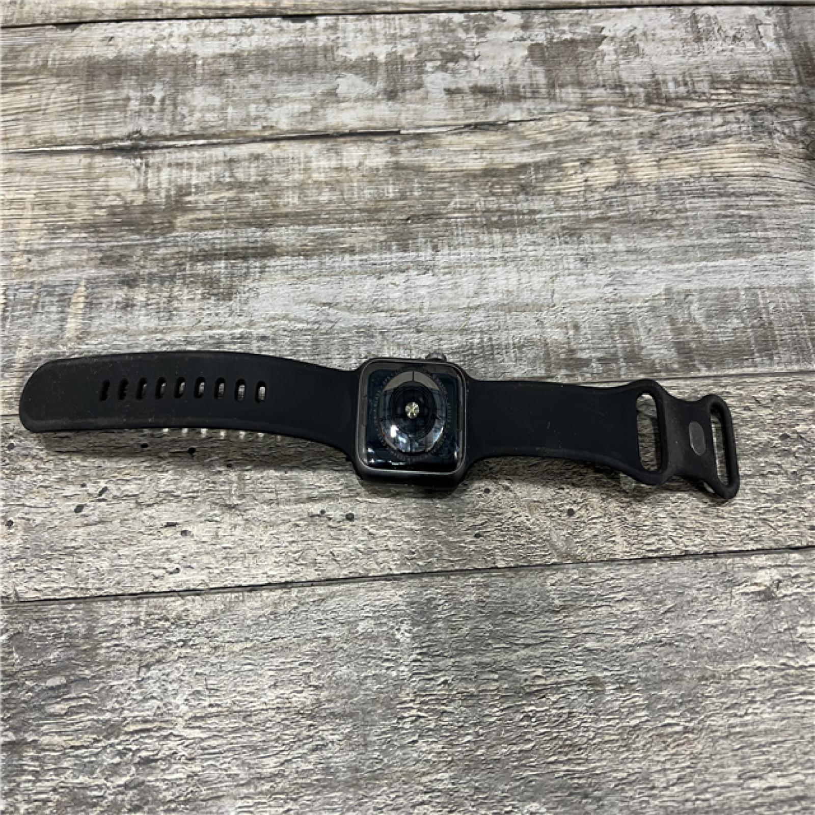 AS-IS Apple Watch Series 4 GPS - 40mm - Sport Band