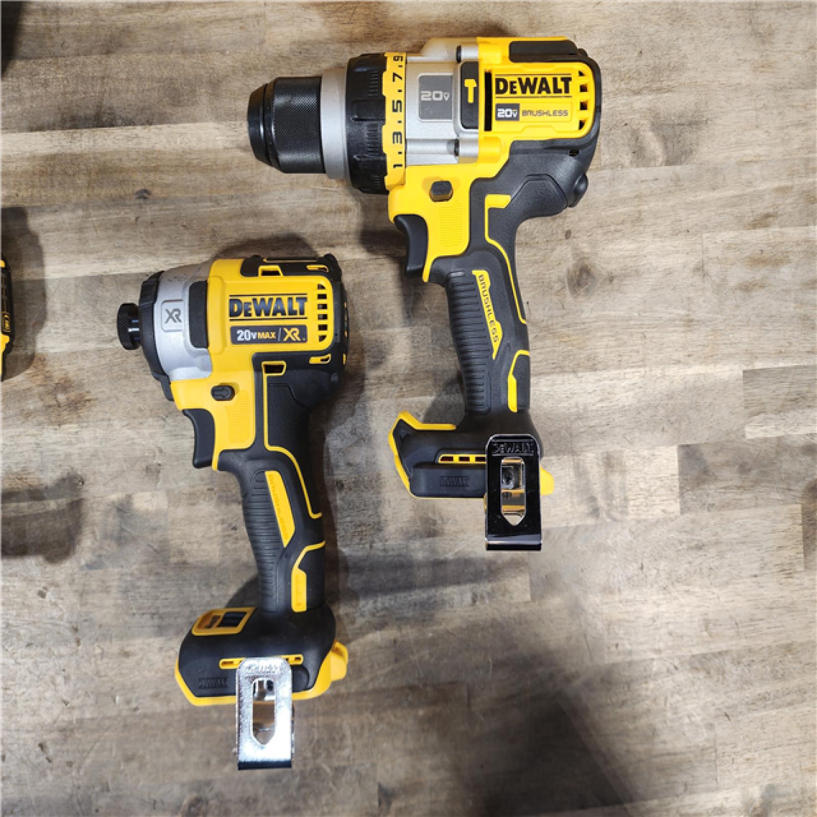 HOUSTON LOCATION - AS-IS DEWALT 20V MAX Cordless Brushless Hammer Drill/Driver 2 Tool Combo Kit with FLEXVOLT ADVANTAGE