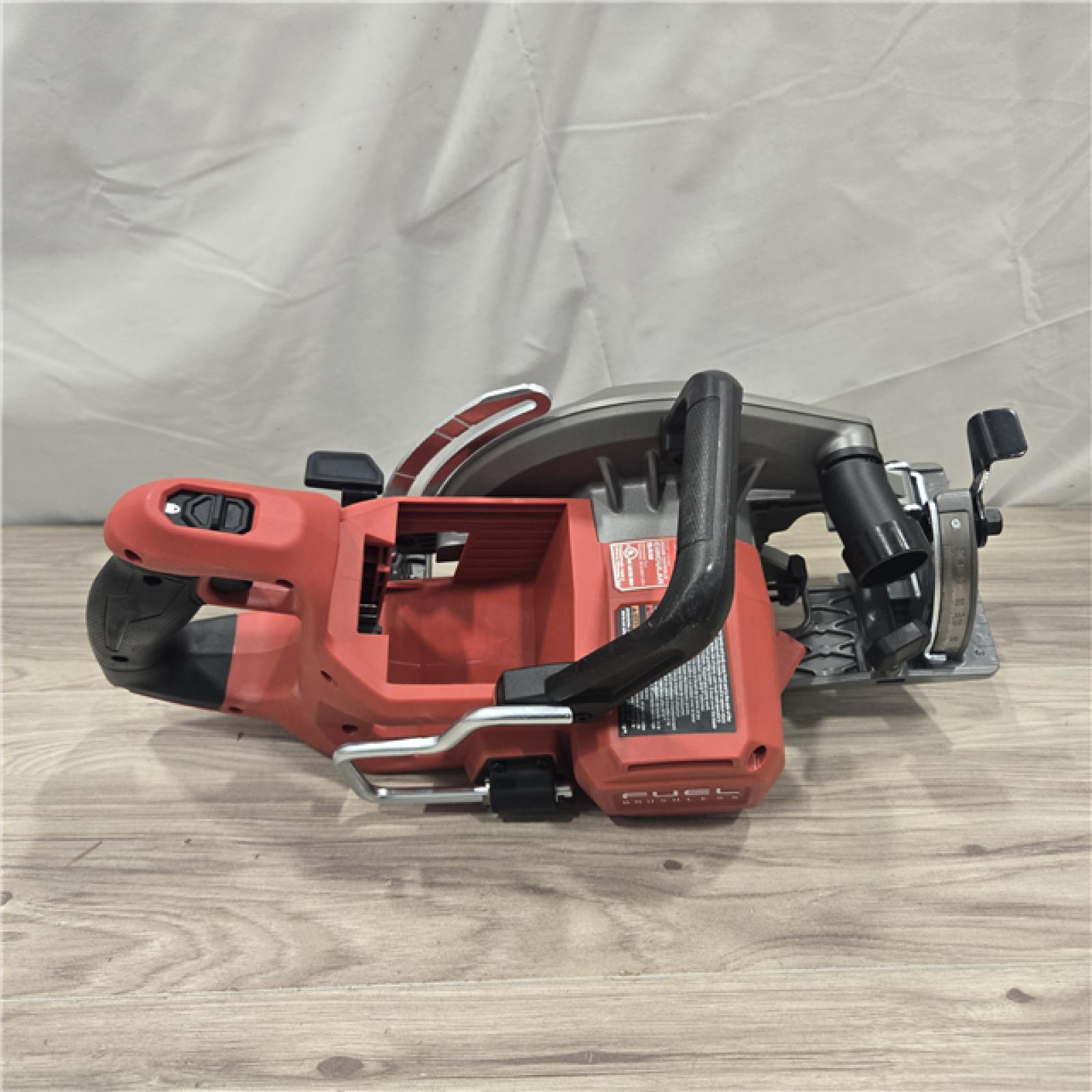 AS-IS MILWAUKEE 7-1/4 REAR HANDLE CIRCULAR SAW (TOOL ONLY)