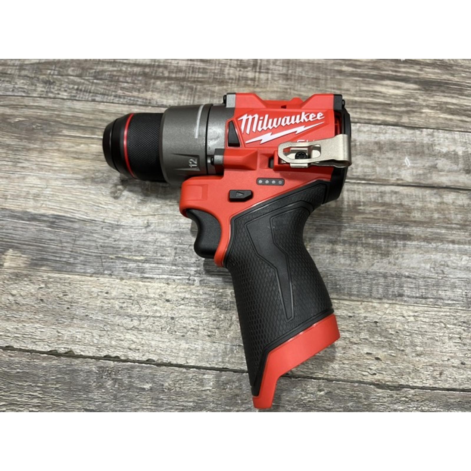 AS-IS Milwaukee FUEL 12V Lithium-Ion Brushless Cordless 1/2 in. Drill Driver Kit