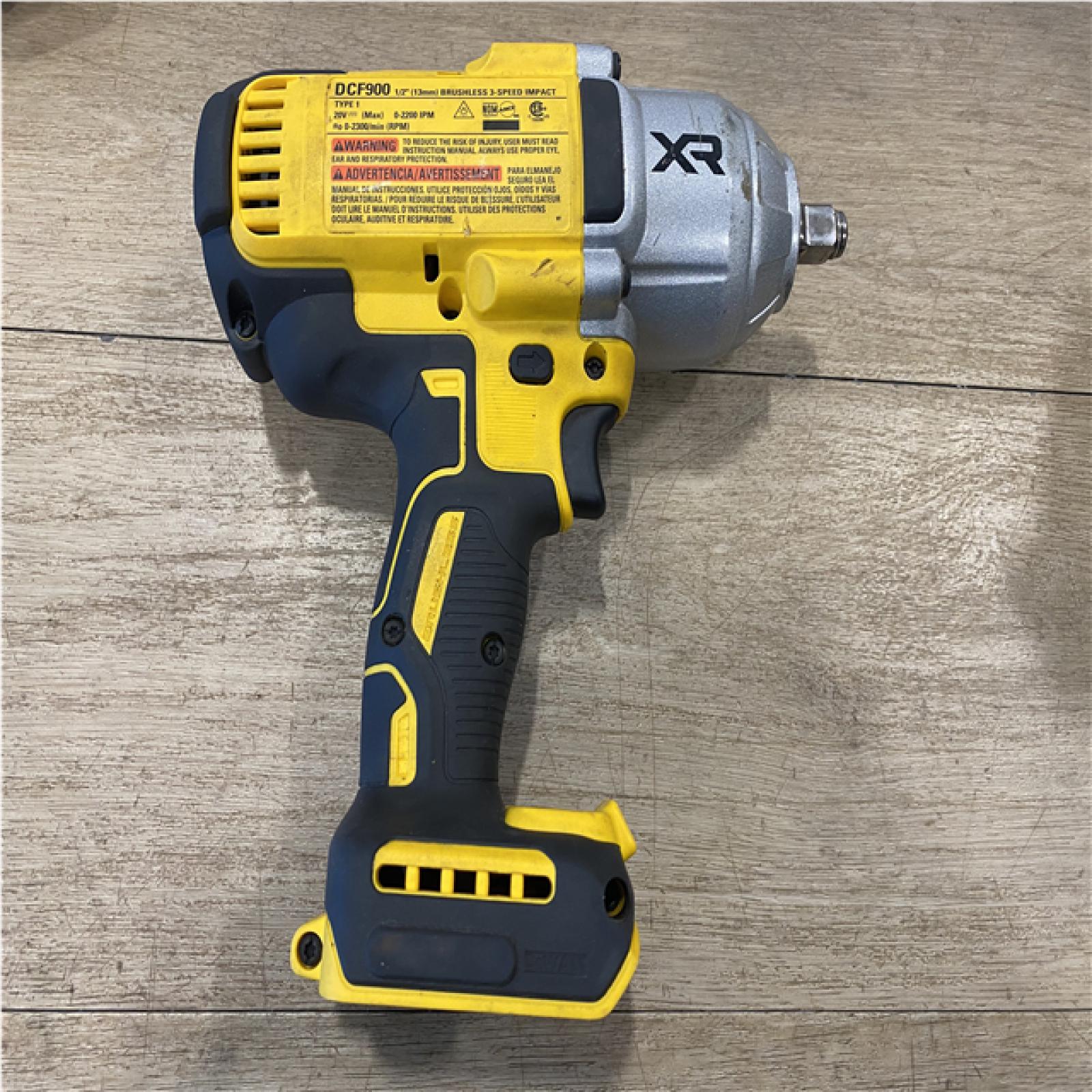 AS-IS DEWALT 20V MAX Lithium-Ion Cordless 1/2 in. Impact Wrench Kit