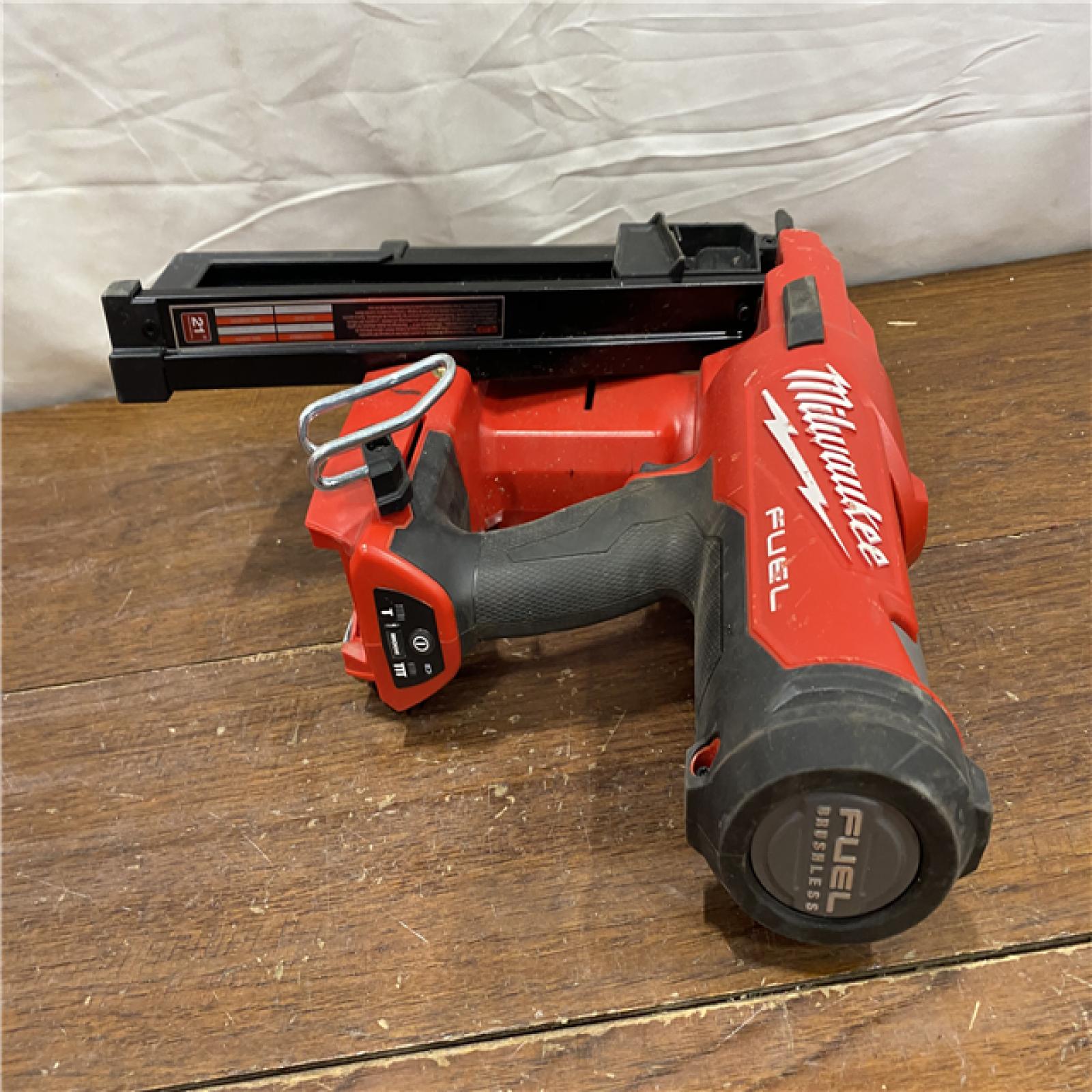 AS-IS Milwaukee 2744-20 M18 FUEL 21-Degree Cordless Framing Nailer (Tool Only)