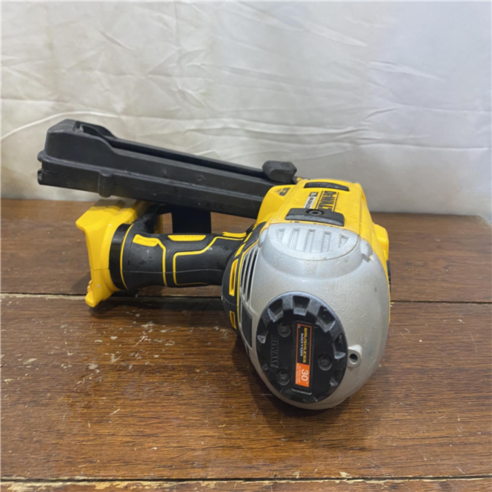 AS-IS DEWALT 20-Volt 30° Cordless Framing Nailer (Tool-Only)