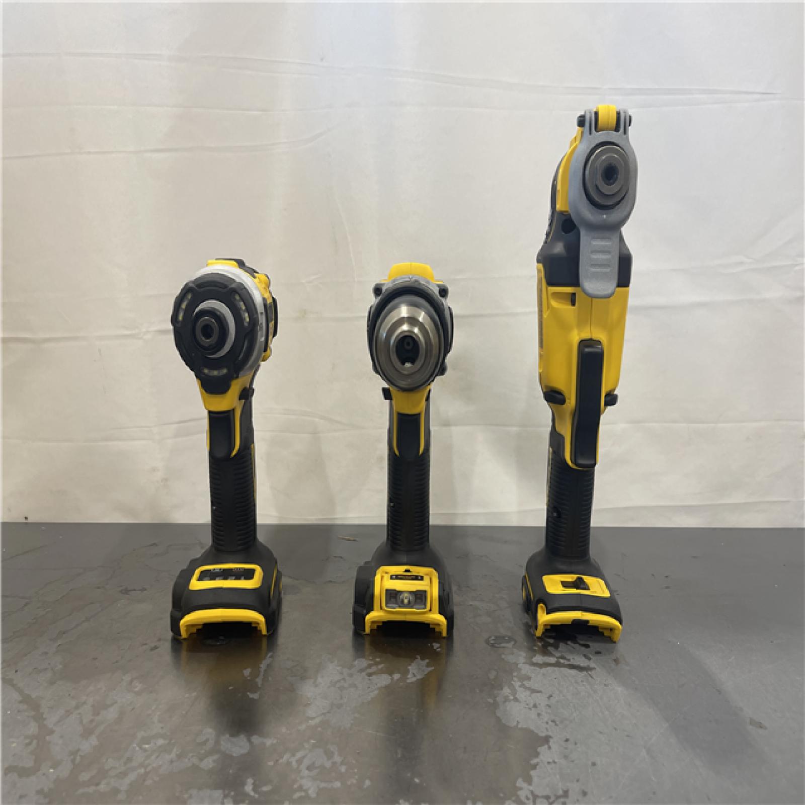 AS-IS- DeWalt 20V MAX Lithium-Ion Cordless 3-Tool Combo Kit with (2) FLEXVOLT 6.0 Ah Batteries and Charger