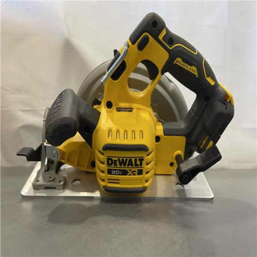 AS-IS - DEWALT 20-Volt MAX 7-1/4 in. Cordless Circular Saw (Tool Only)