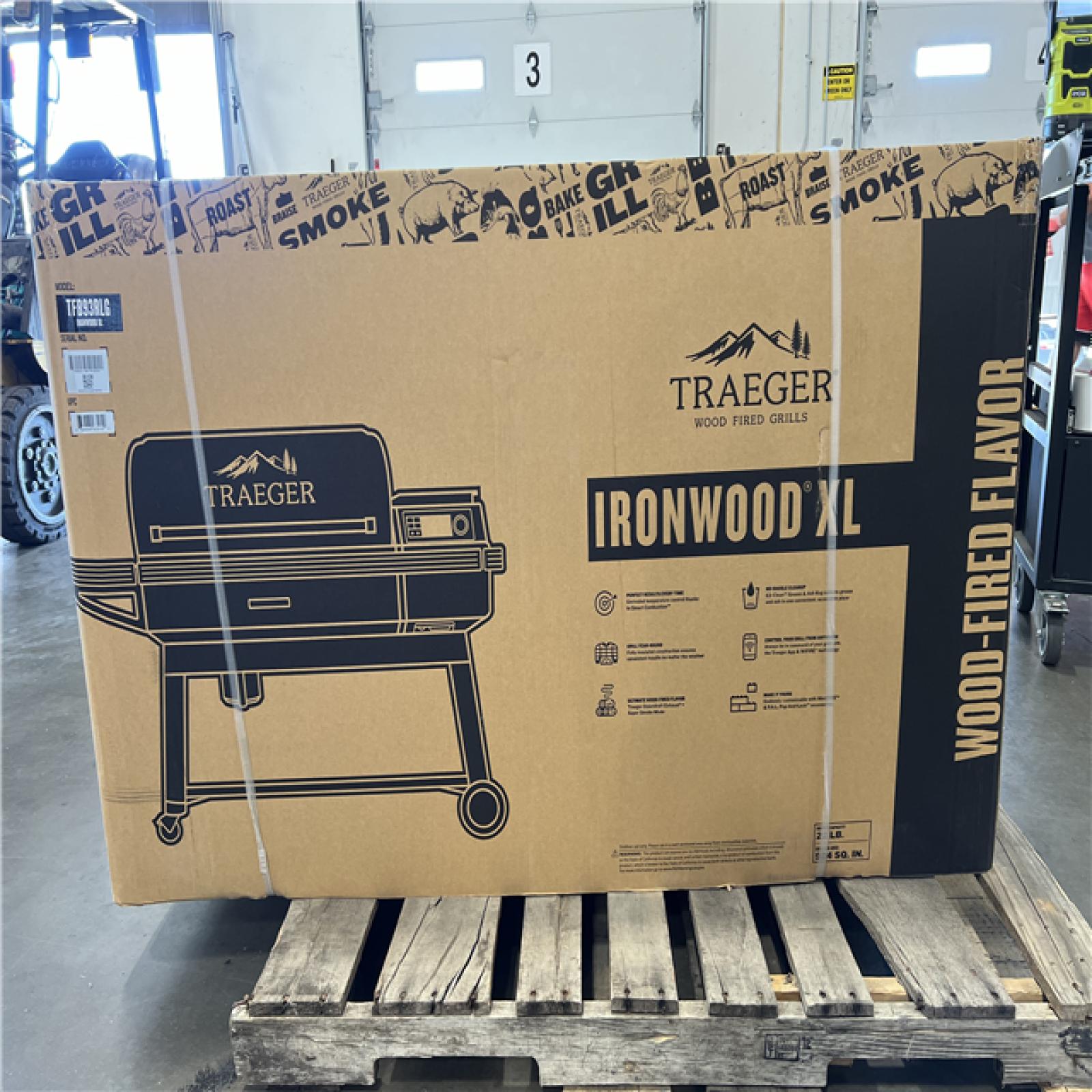 DALLAS LOCATION - Traeger Ironwood XL Wi-Fi Pellet Grill and Smoker in Black