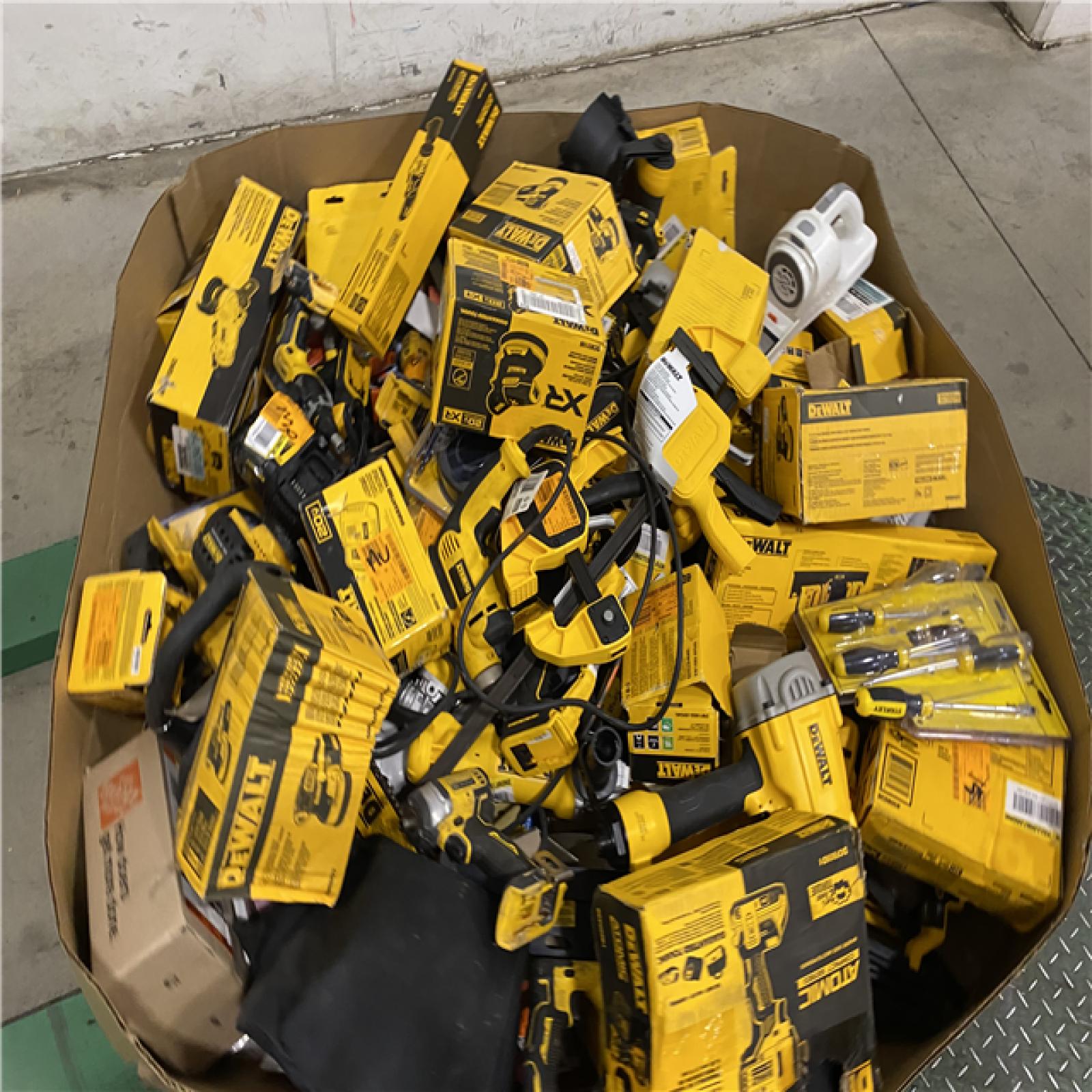 Dallas Location - As-Is DEWALT Tool Pallet