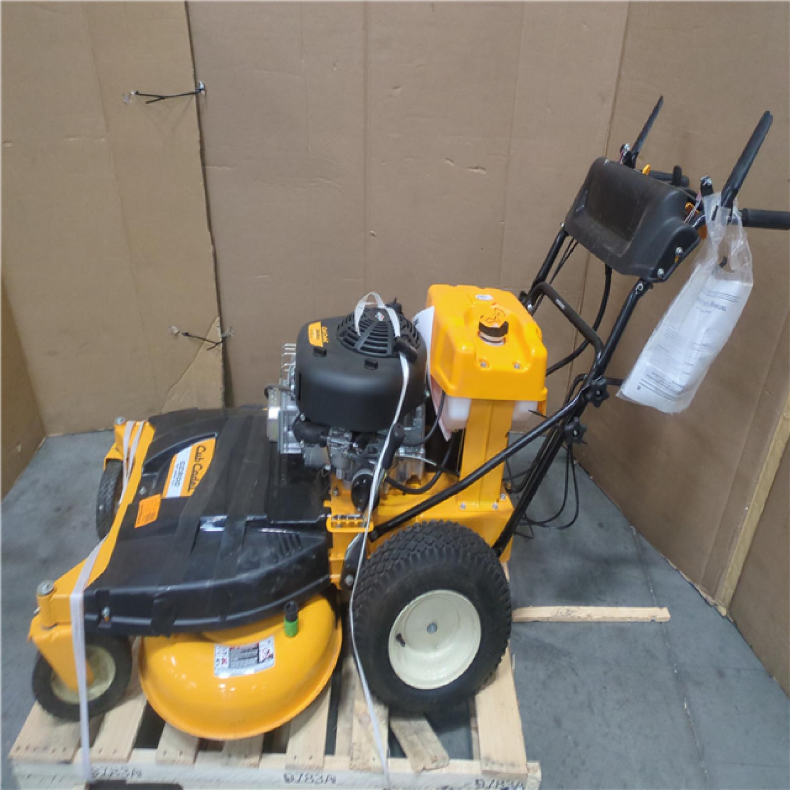 CALIFORNIA AS-IS Cub Cadet CC800 33 Wide Cut