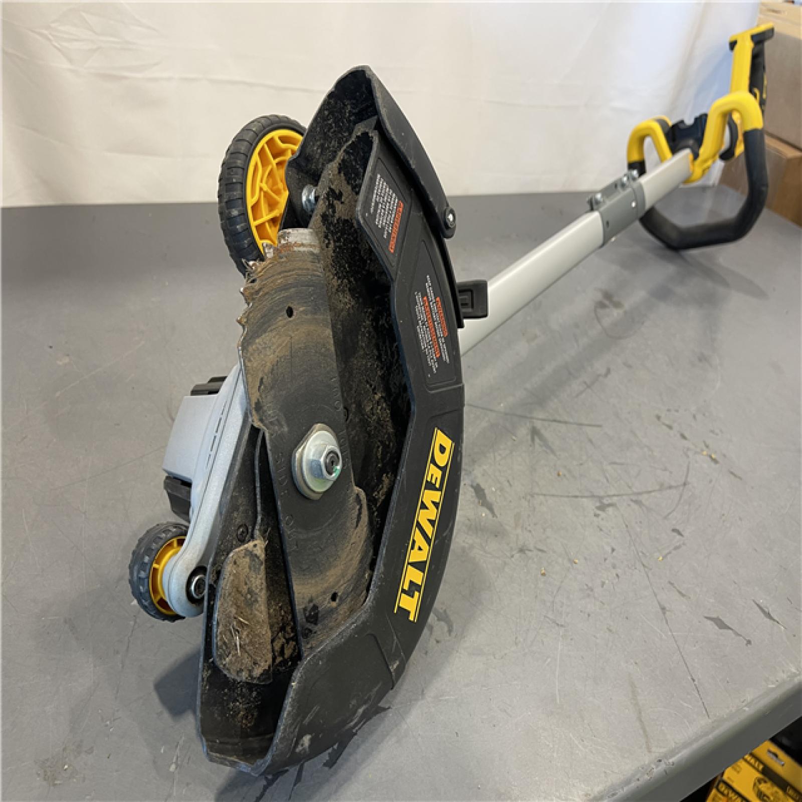 AS-IS - DeWALT 20V MAX 7.5 in. Cordless Battery Powered Lawn Edger (Tool Only)