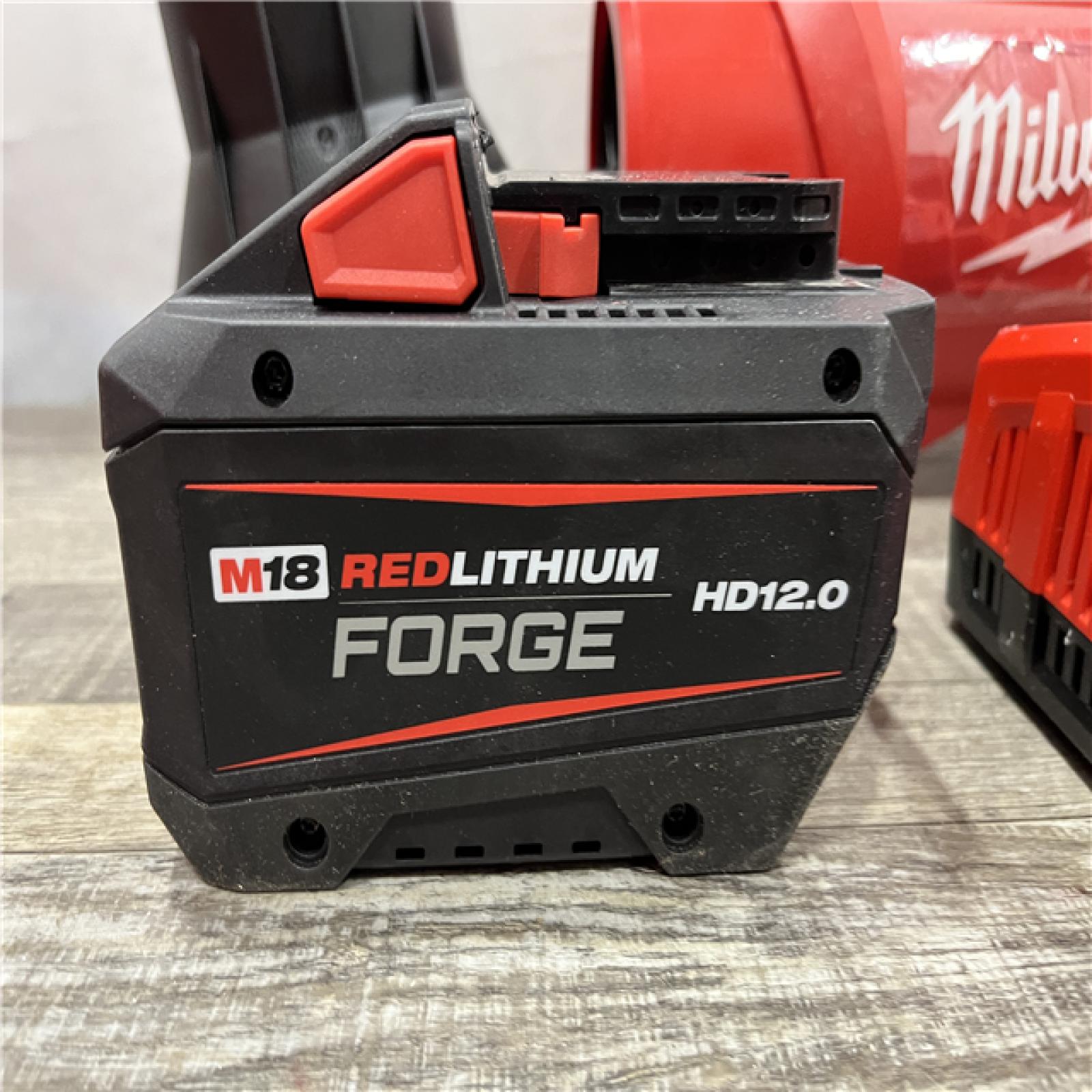 AS-IS Milwaukee FUEL 120 MPH 500 CFM 18V Brushless Cordless Battery Powered Leaf Blower Kit