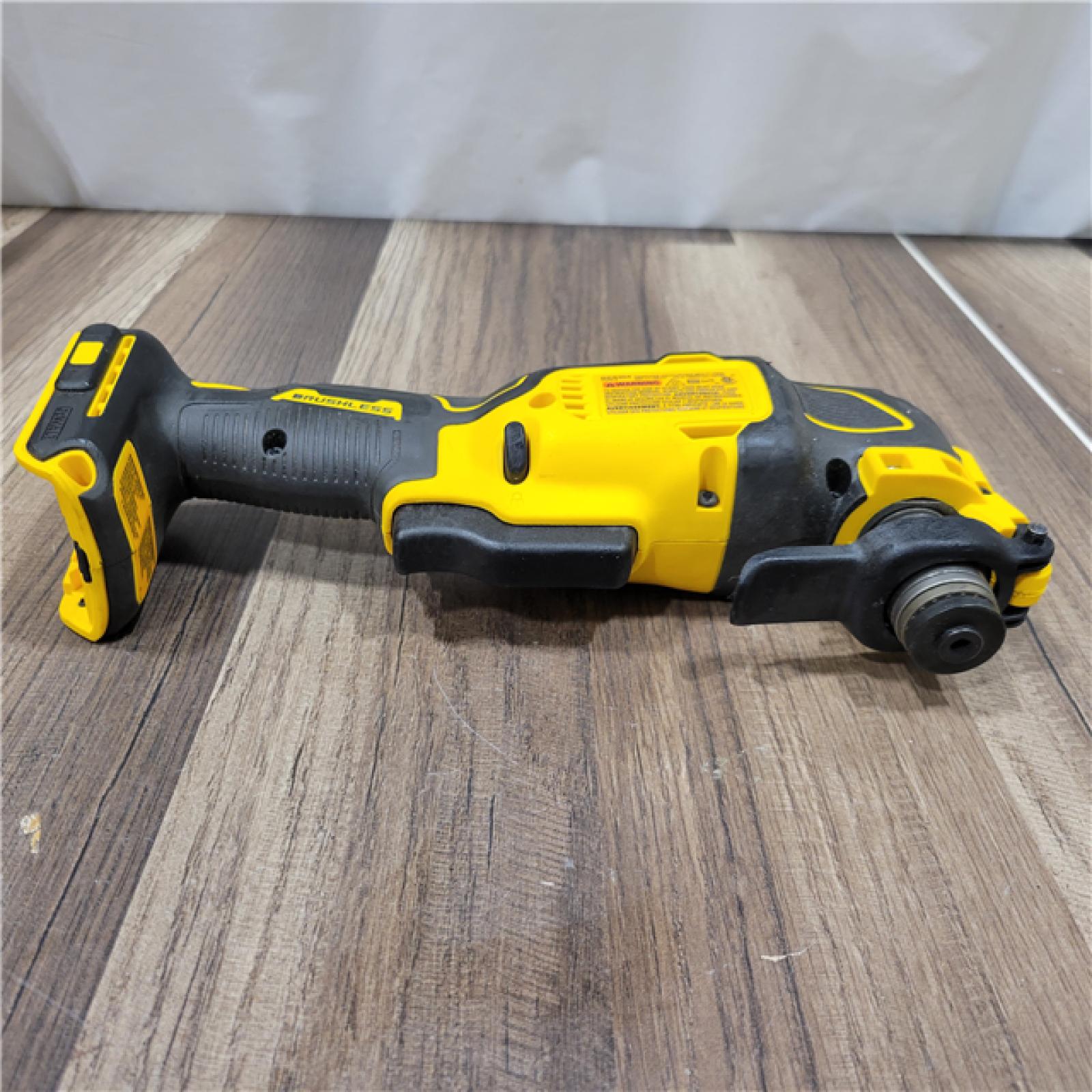 AS-IS DEWALT ATOMIC 20V MAX Cordless Brushless Oscillating Multi Tool (Tool Only)