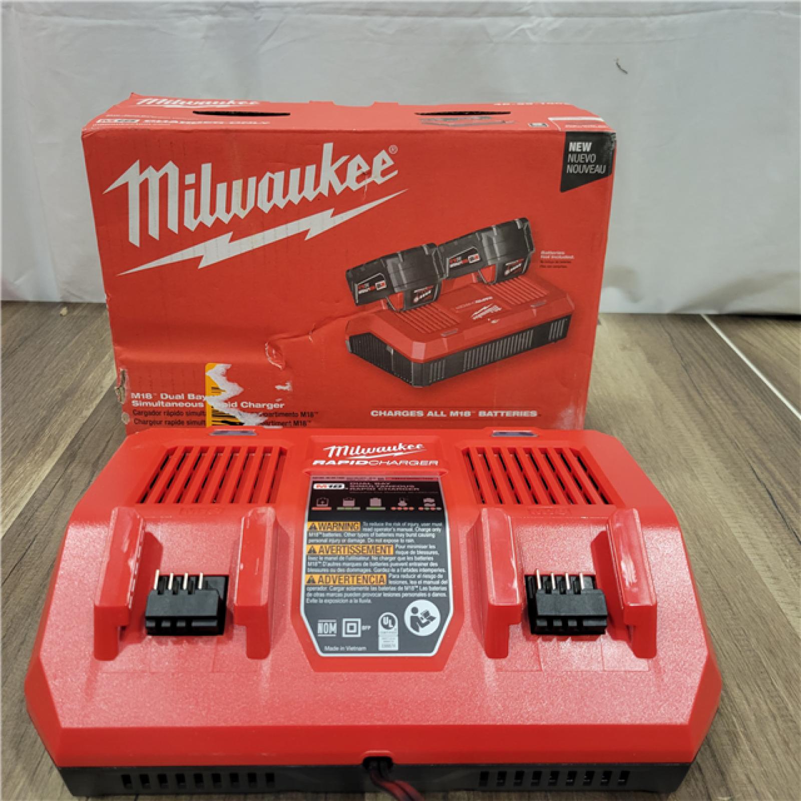 AS-IS  Milwaukee M18 18-Volt Lithium-Ion Dual Bay Rapid Battery Charger
