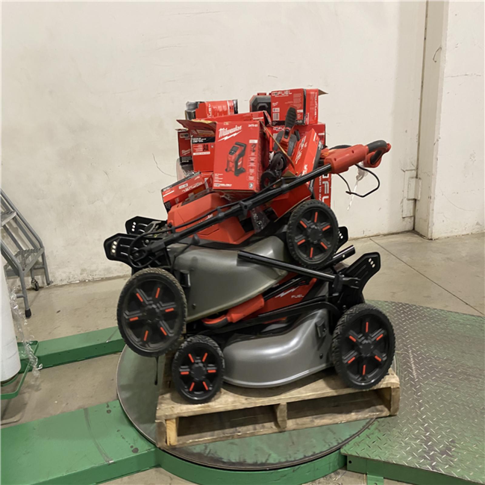 Dallas Location - As-Is MILWAUKEE Tool Pallet