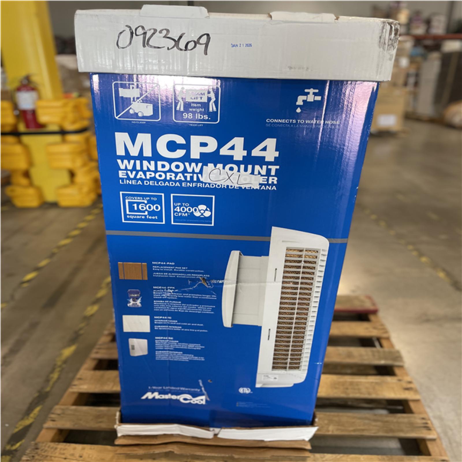 DALLAS LOCATION- AS-IS MASTERCOOL 4000 CFM 115V 3-Speed Slim Profile Window Evaporative Cooler