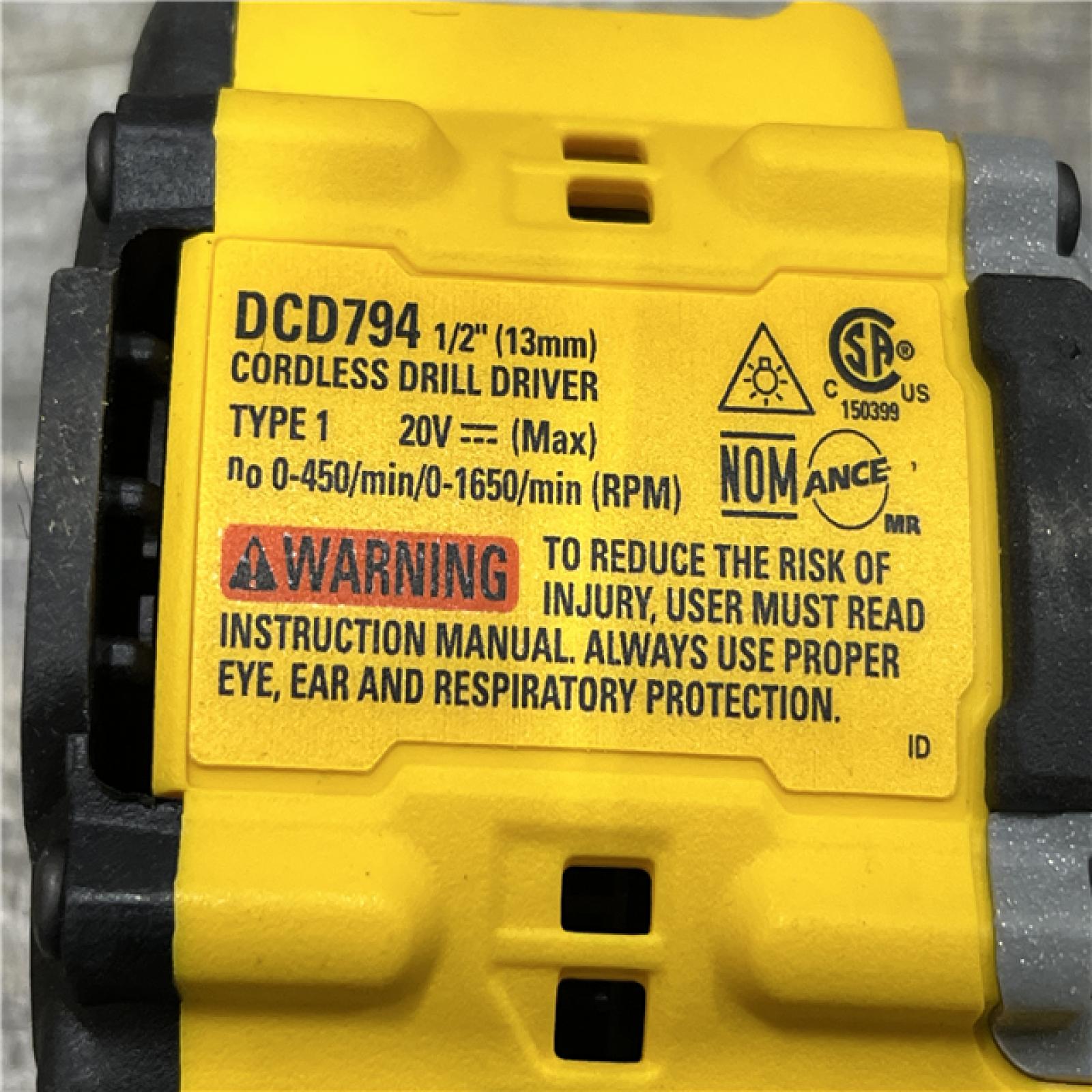 AS-IS DEWALT Atomic 20V Lithium-Ion Cordless Compact 1/2 in. Drill/Driver Kit