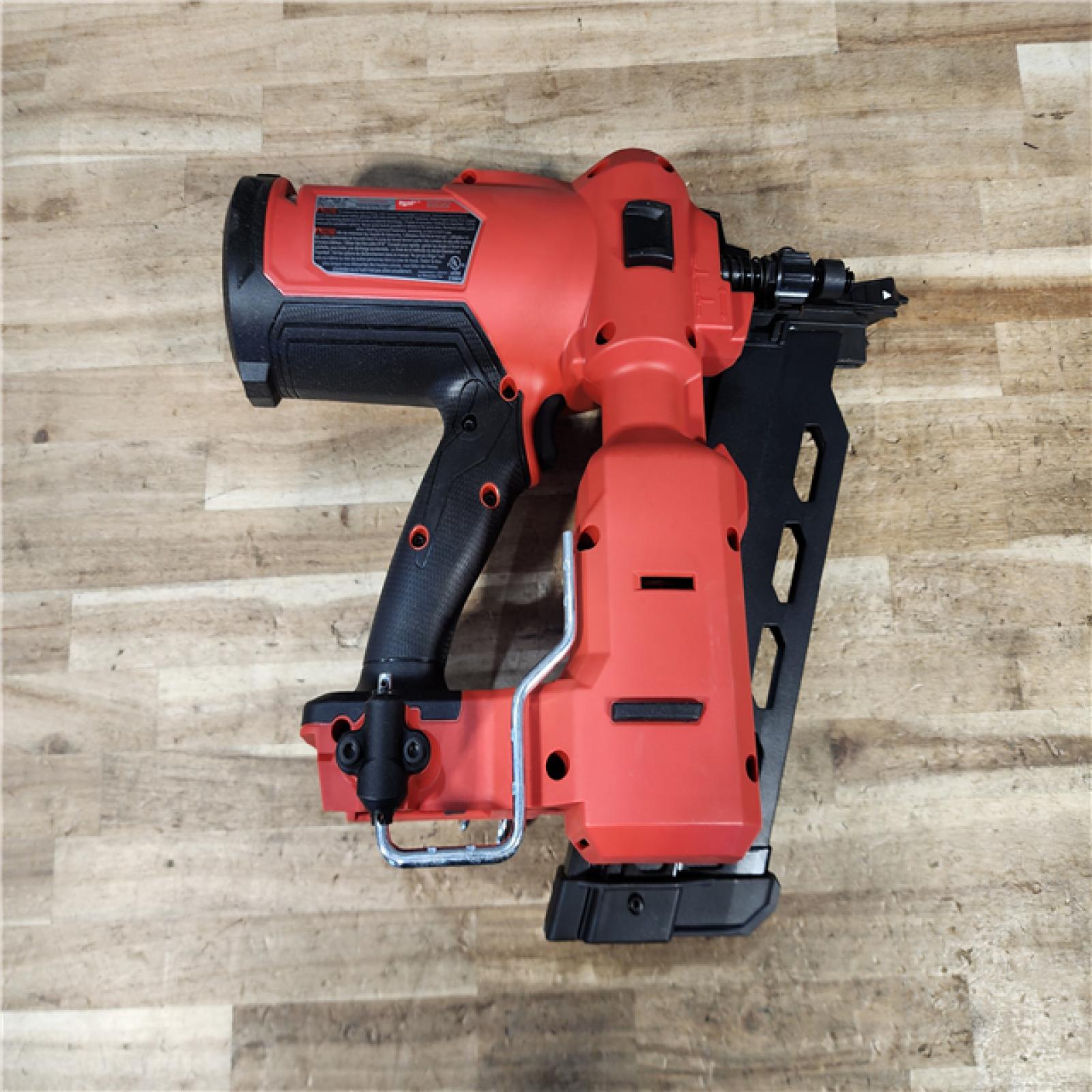 HOUSTON LOCATION - AS - IS Milwaukee FUEL 18-Volt Brushless Lithium-Ion Cordless 21-Degree Duplex Nailer