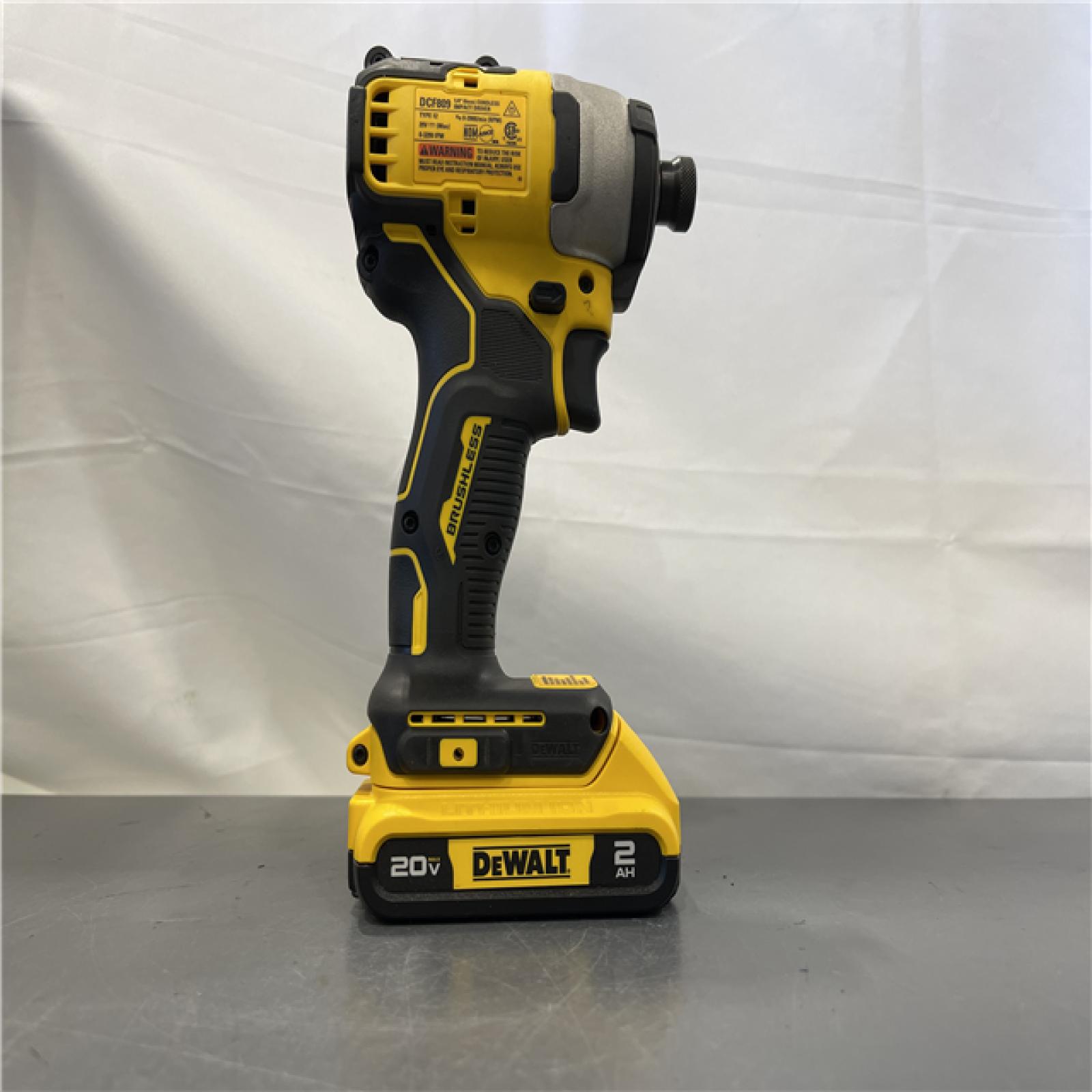 AS-IS - DeWALT ATOMIC 20V MAX Cordless Compact 1/4 Brushless Impact Driver Kit