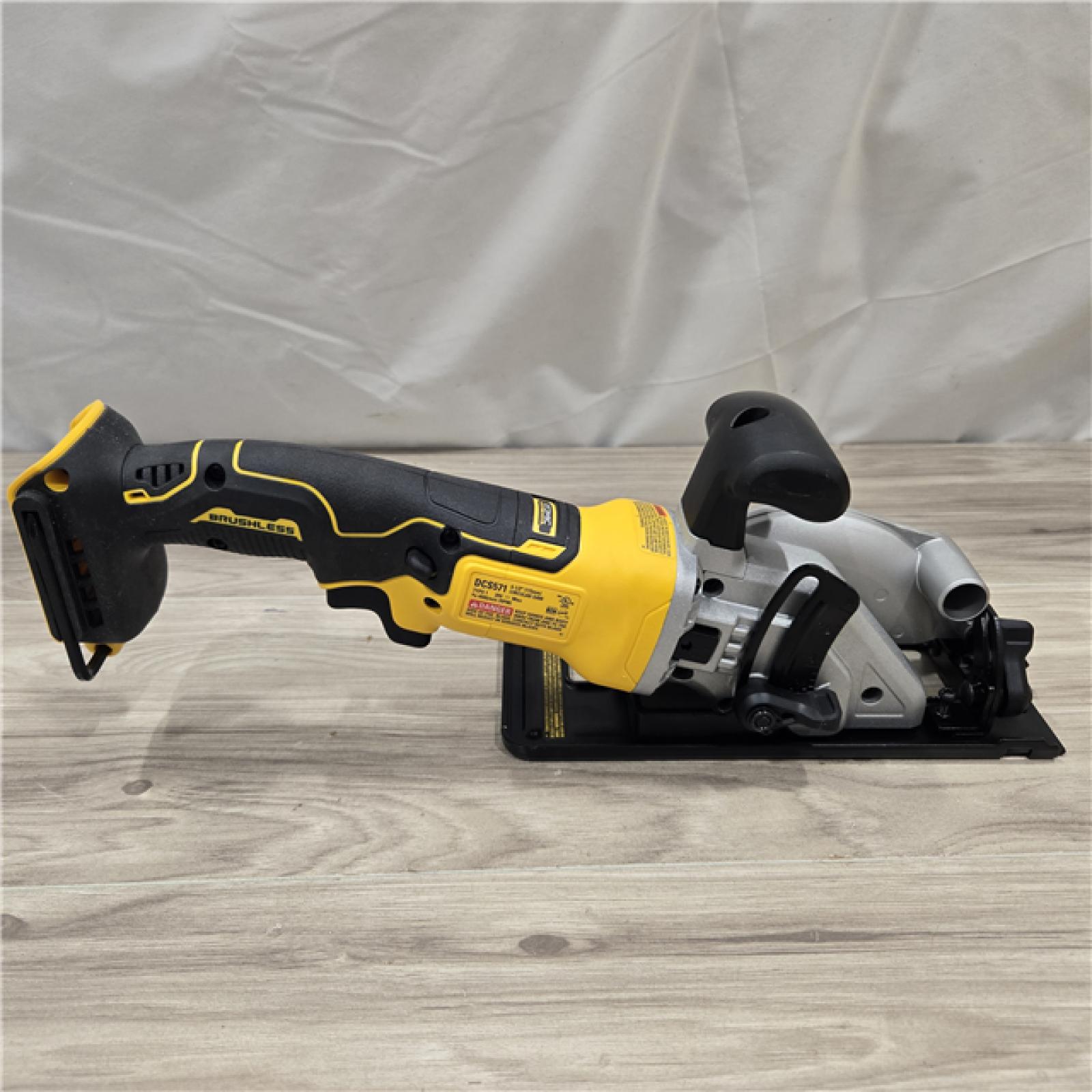 AS-IS DEWALT ATOMIC 20V MAX Cordless 4-1/2 in. Circular Saw (Tool Only)