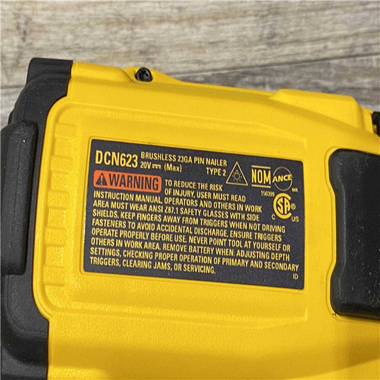 AS-IS DEWALT ATOMIC 20V MAX Lithium Ion Cordless 23 Gauge Pin Nailer Kit