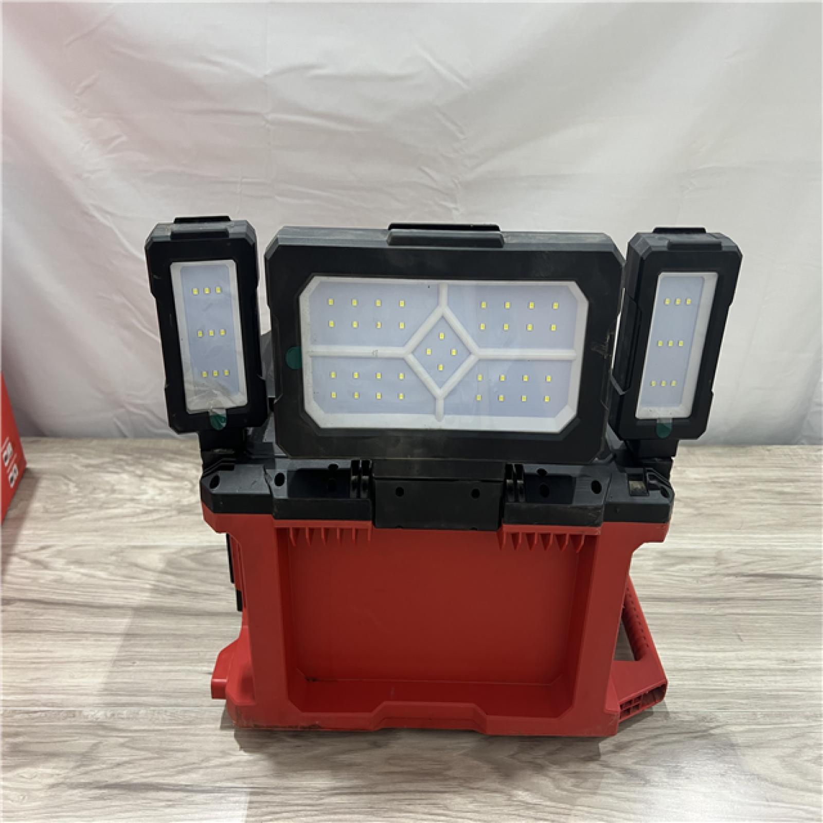 AS-IS Milwaukee M18 PACKOUT Light/Charger 2357-20