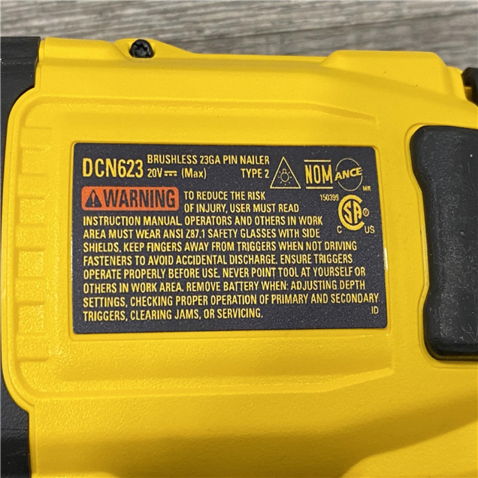 AS-IS DEWALT ATOMIC 20V MAX Lithium Ion Cordless 23 Gauge Pin Nailer Kit