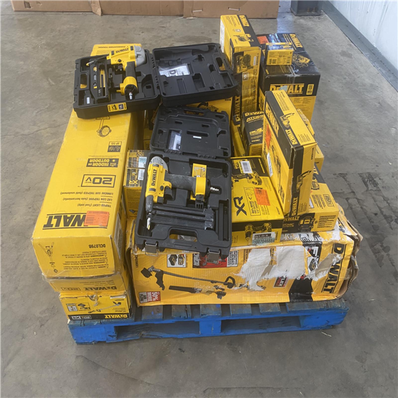 Houston Location AS IS - Tool Pallet