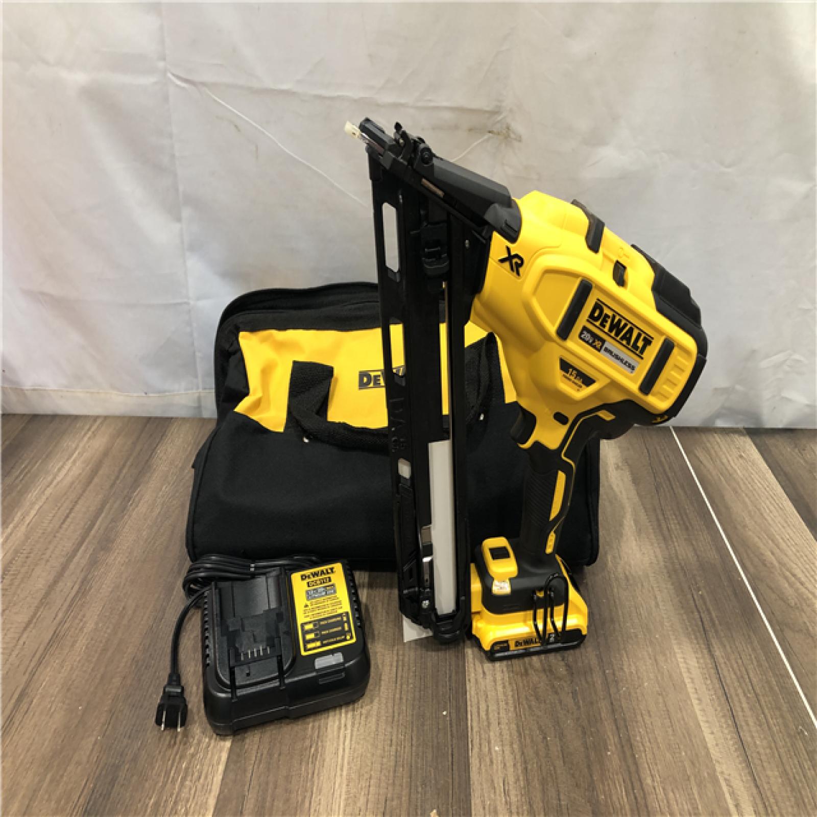 AS-IS DEWALT 20V MAX XR Lithium-Ion Cordless 2-1/2 in. 15-Gauge Finish Nailer Kit