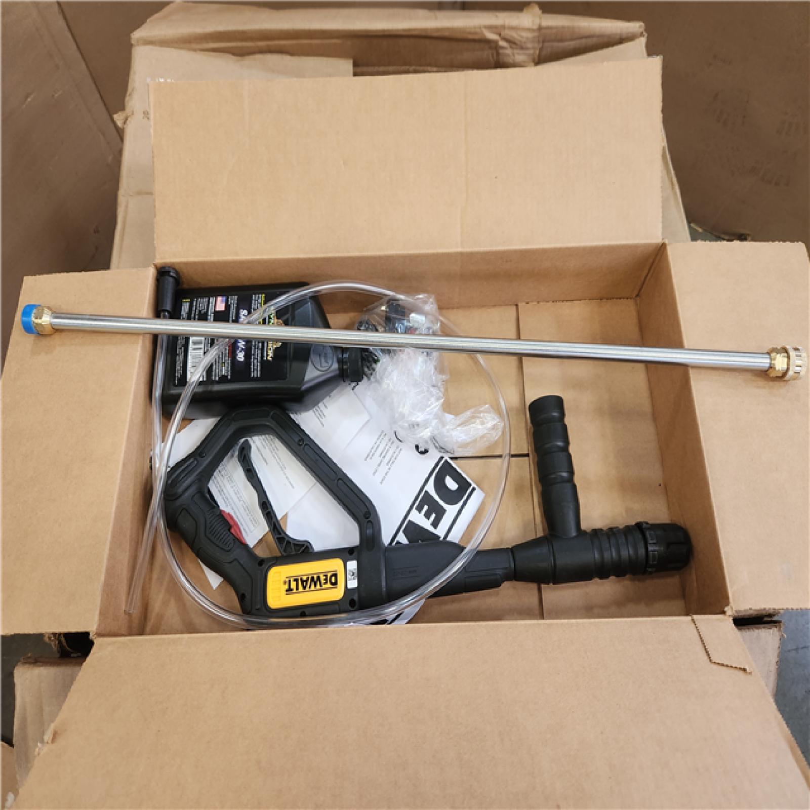 Phoenix NEW DEWALT 4400 PSI 4.0 GPM Cold Water Gas Pressure Washer