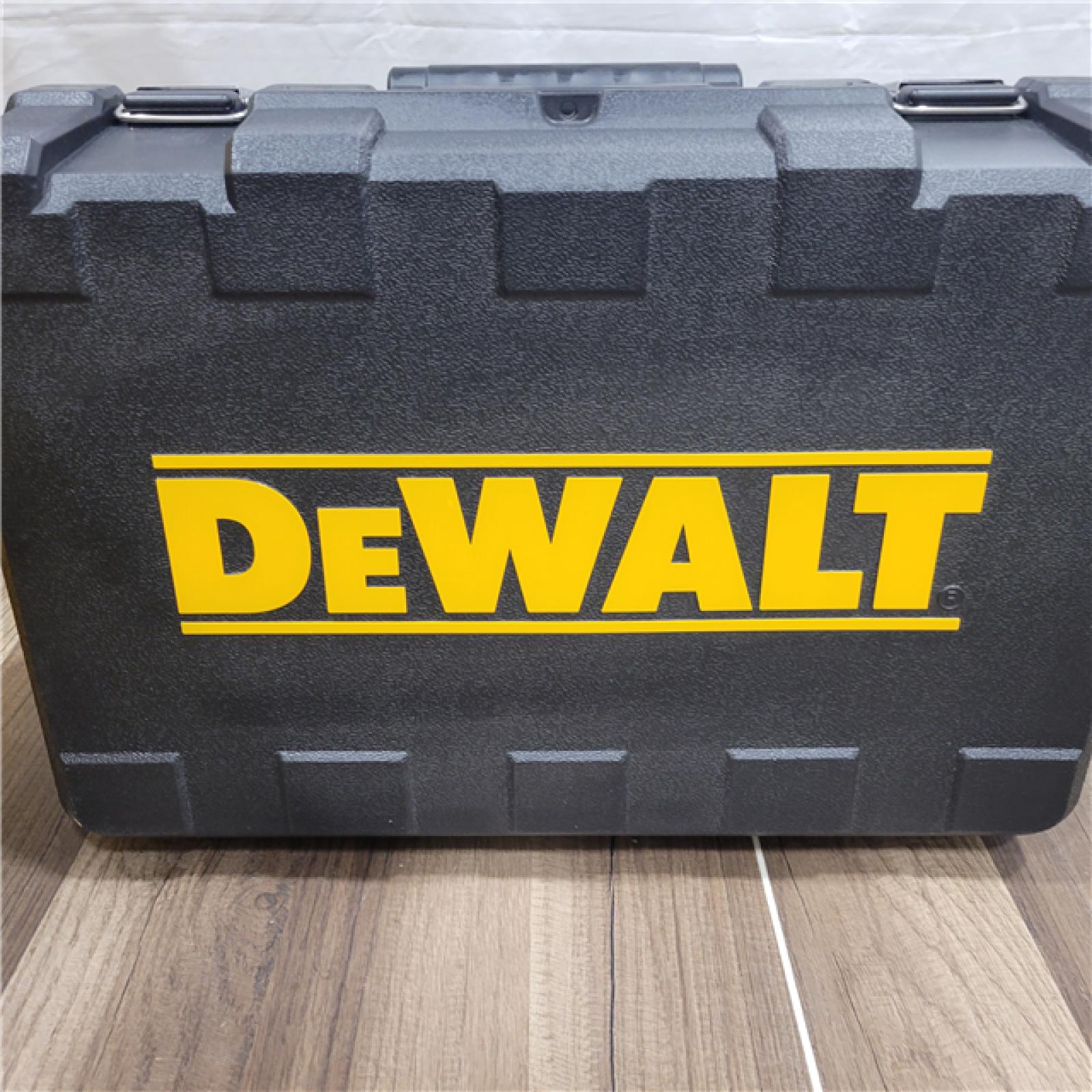 GOOD DEWALT 12V MAX Lithium-Ion 100 Ft. Green Self-Leveling 3-Beam 360 Degree Laser Level with 2.0Ah Battery, Charger and Case