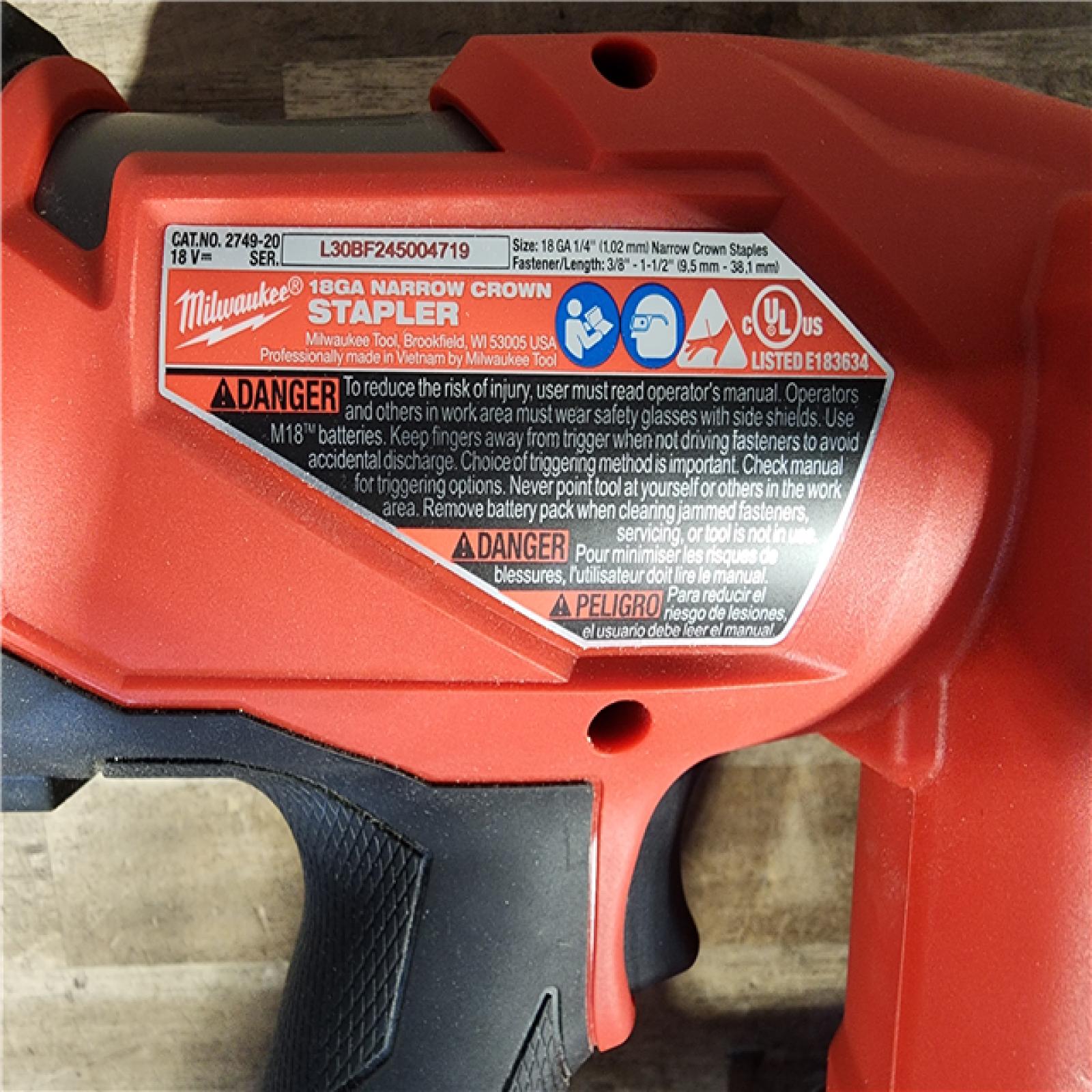 HOUSTON LOCATION - AS-IS MILWAUKEE FUEL 18-Volt Lithium-Ion Brushless Cordless 18-Gauge 1/4 in. Narrow Crown Stapler (Tool-Only)