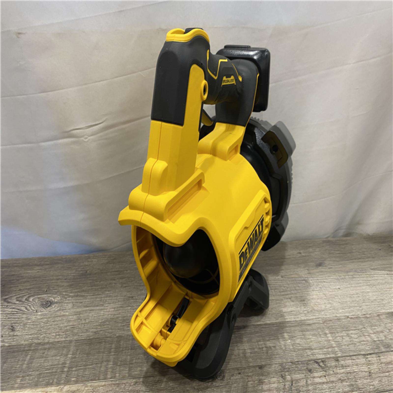 AS-IS DEWALT 20V MAX* XR Brushless Cordless Handheld Blower Kit