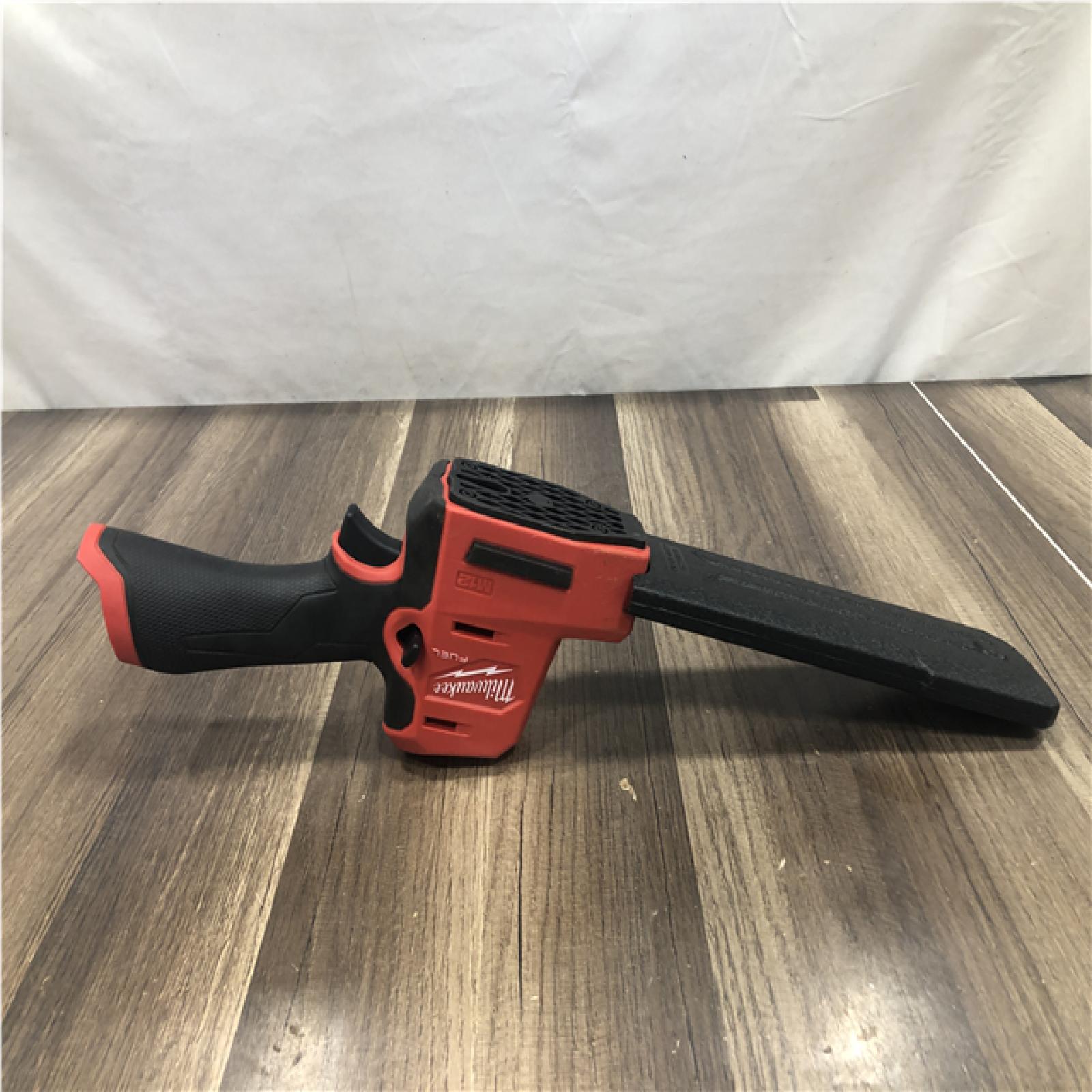 AS-IS Milwaukee FUEL 8 in. 12V Lithium-Ion Brushless Cordless Hedge Trimmer Kit
