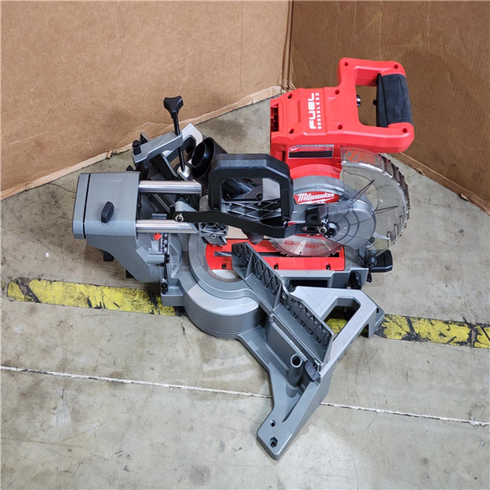 HOUSTON LOCATION - AS-IS Milwaukee M18 FUEL 7-1/4 in. Cordless Brushless Dual-Bevel Sliding Compound Miter Saw (Tool Only)