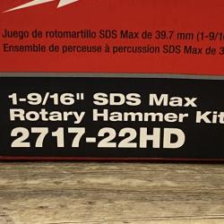 NEW - Milwaukee FUEL 18V Lithium-Ion Brushless Cordless 1-9/16 in. SDS-Max Rotary Hammer Kit