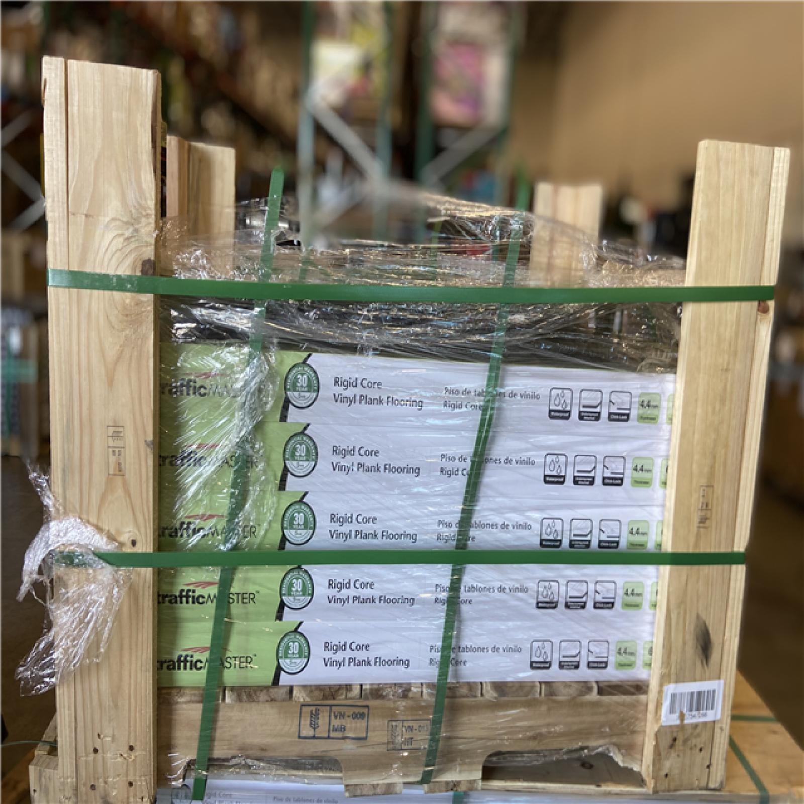 DALLAS LOCATION - TrafficMaster Moonstone 6 MIL x 6 in. W x 36 in. L Click Lock Waterproof Luxury Vinyl Plank Flooring (23.95 sqft/case) - 19 CASES